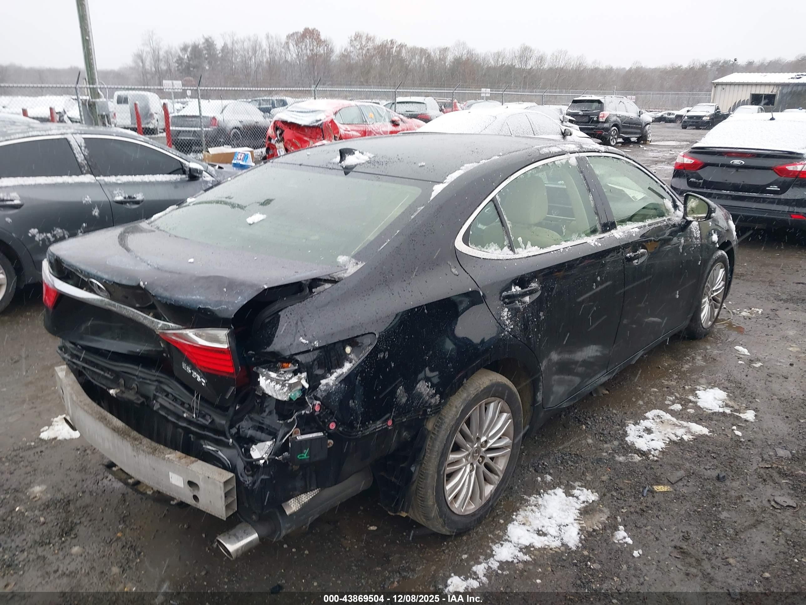 LEXUS ES image 4