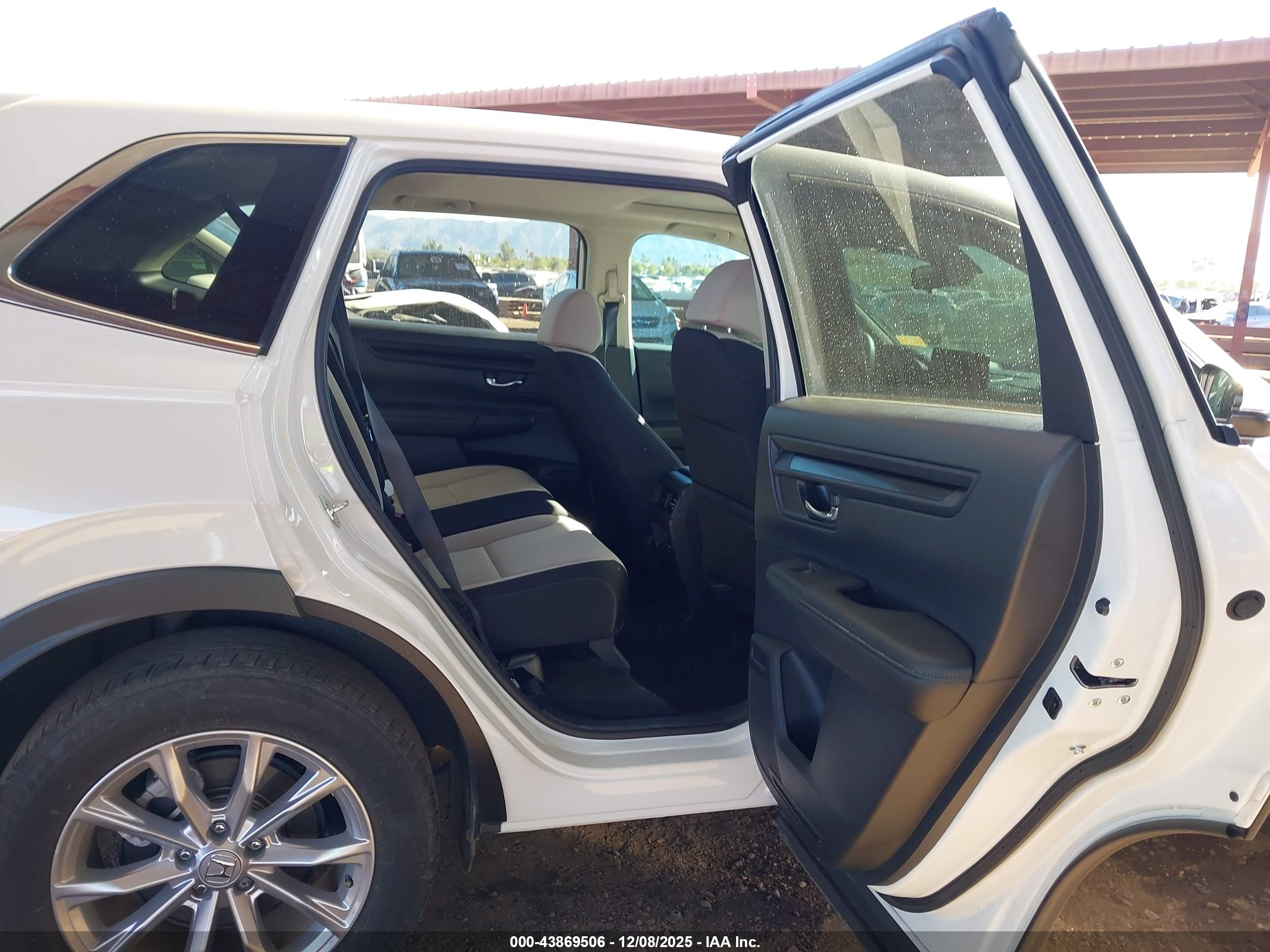 HONDA CR-V image 8