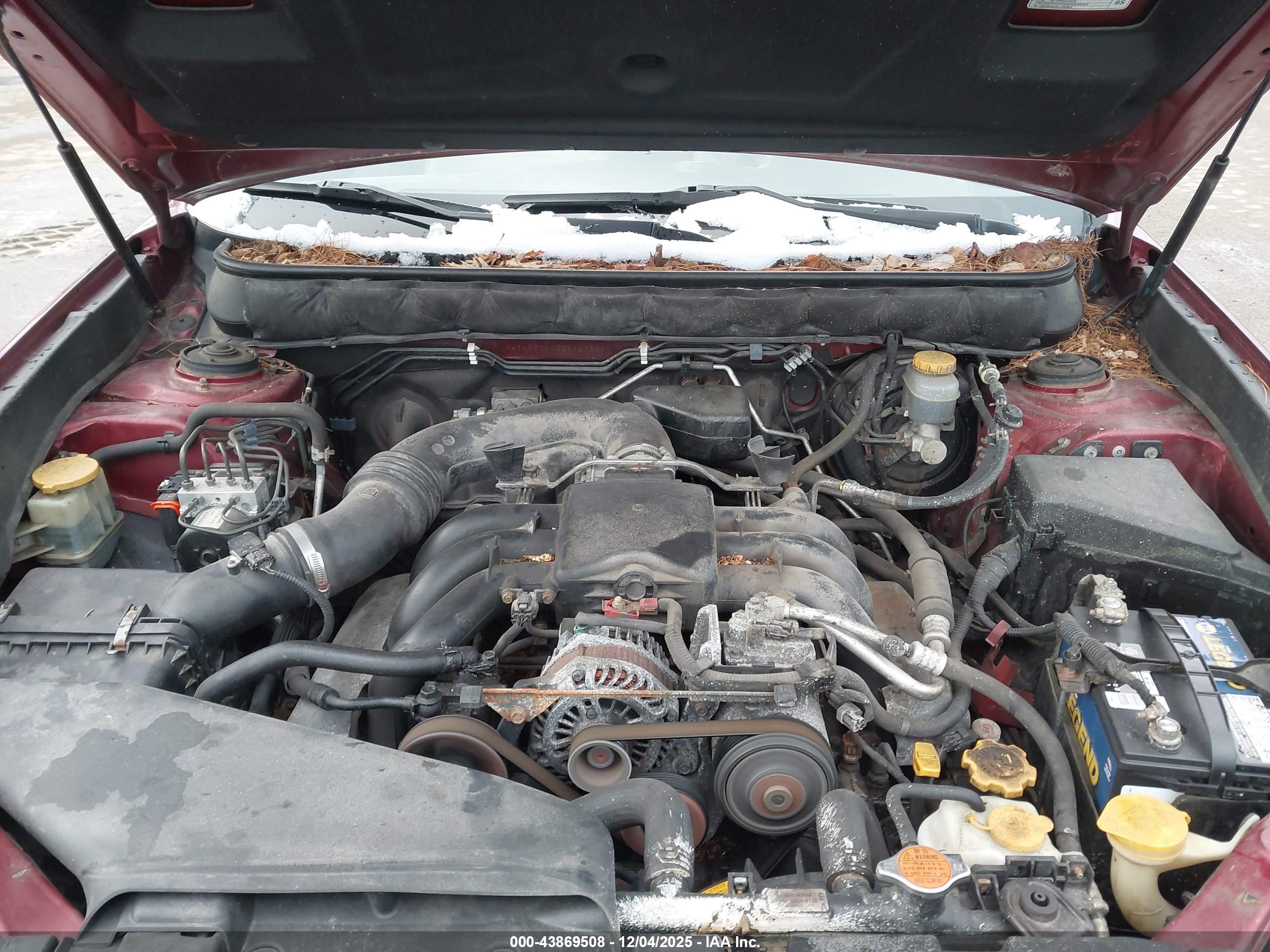 SUBARU OUTBACK image 10