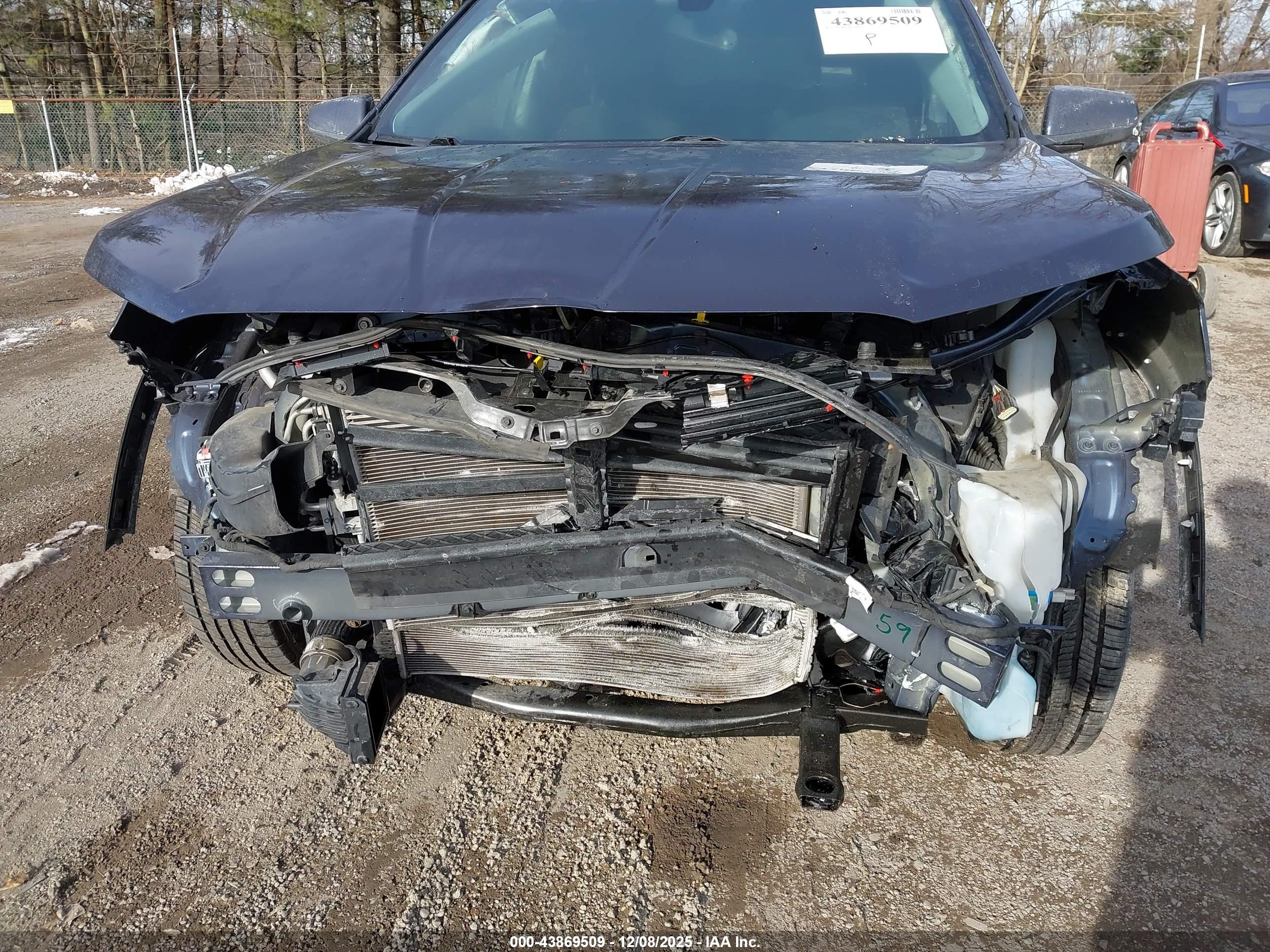 GMC TERRAIN image 6