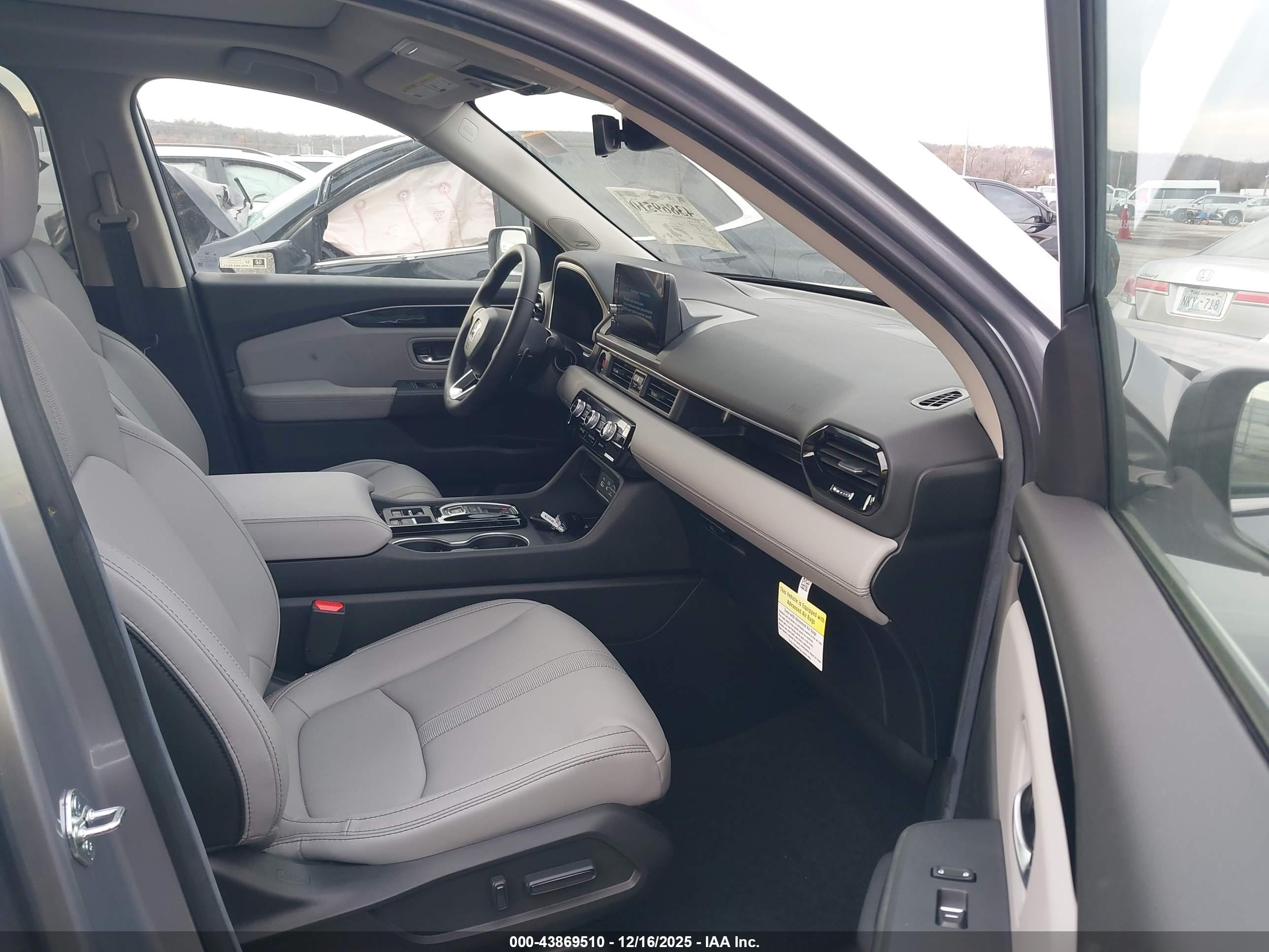HONDA PILOT image 5