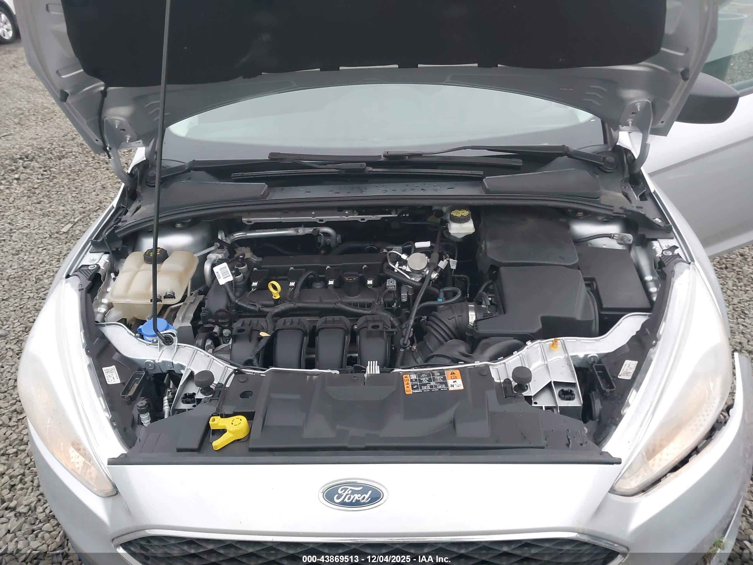 FORD FOCUS image 10