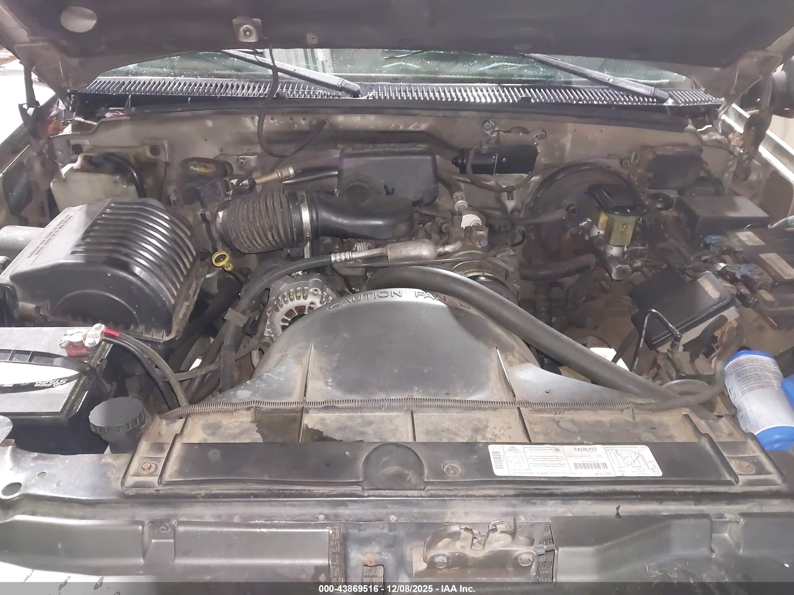 CHEVROLET C1500 image 10