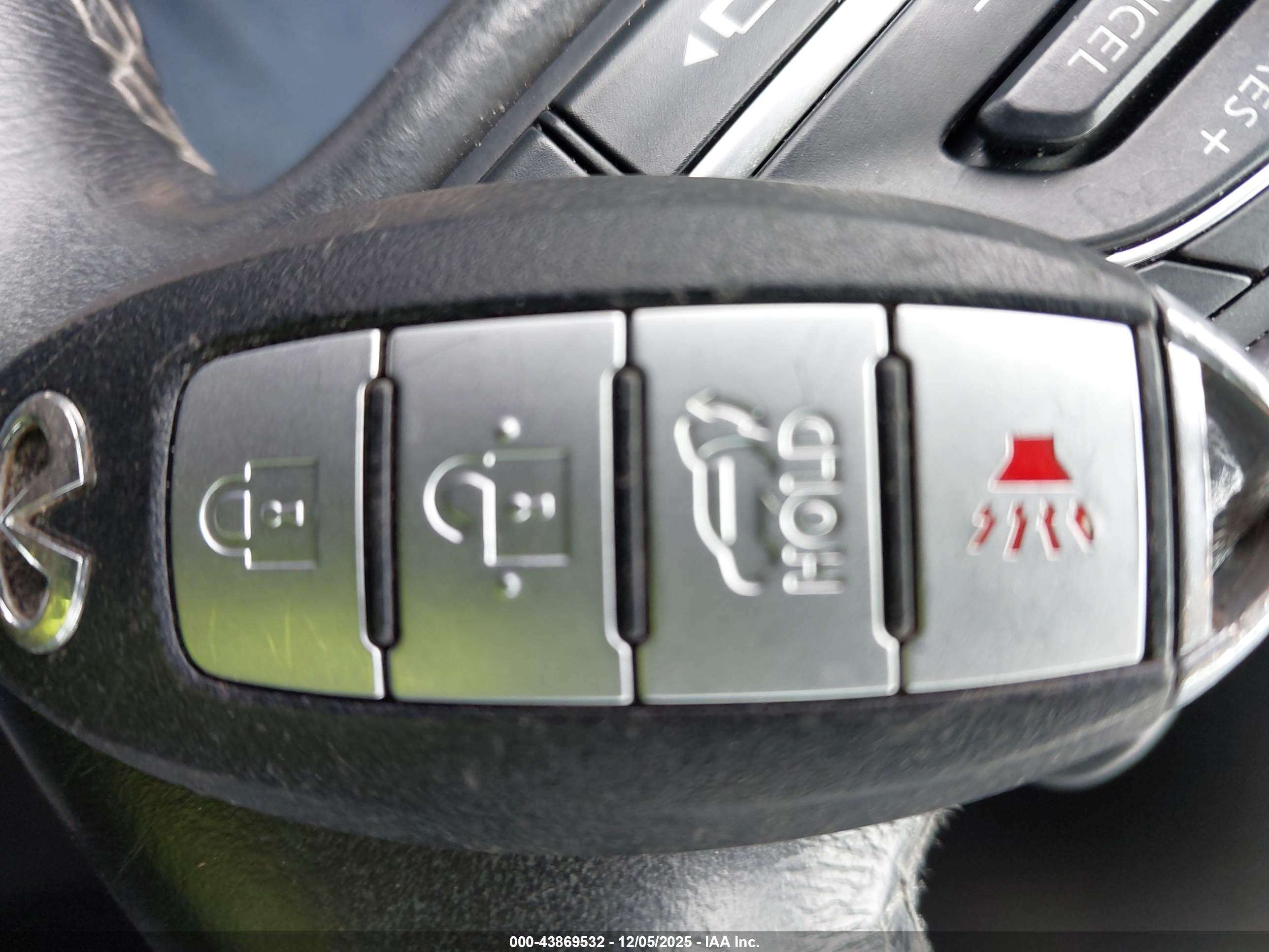 INFINITI QX50 image 11