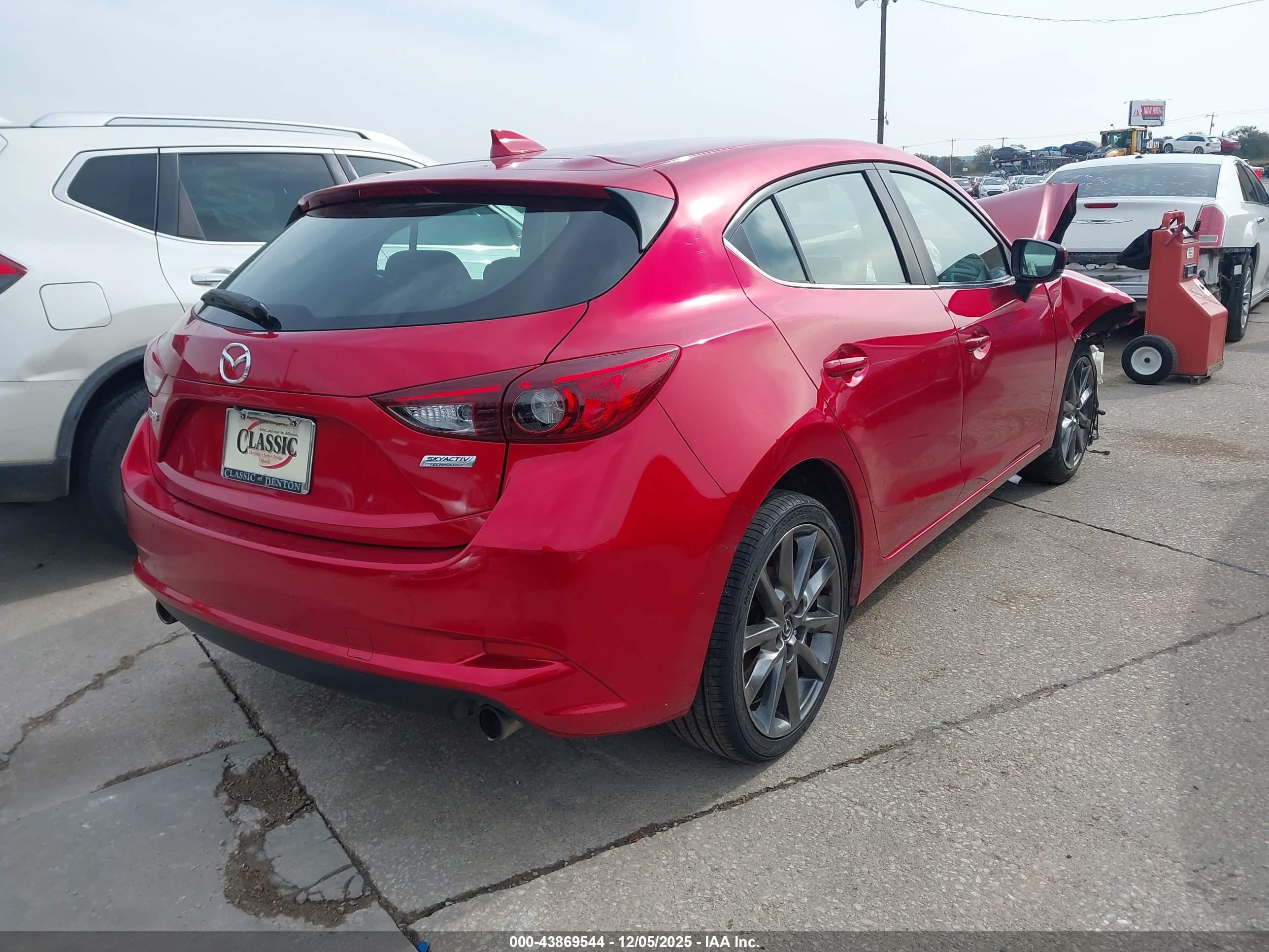MAZDA MAZDA3 image 4
