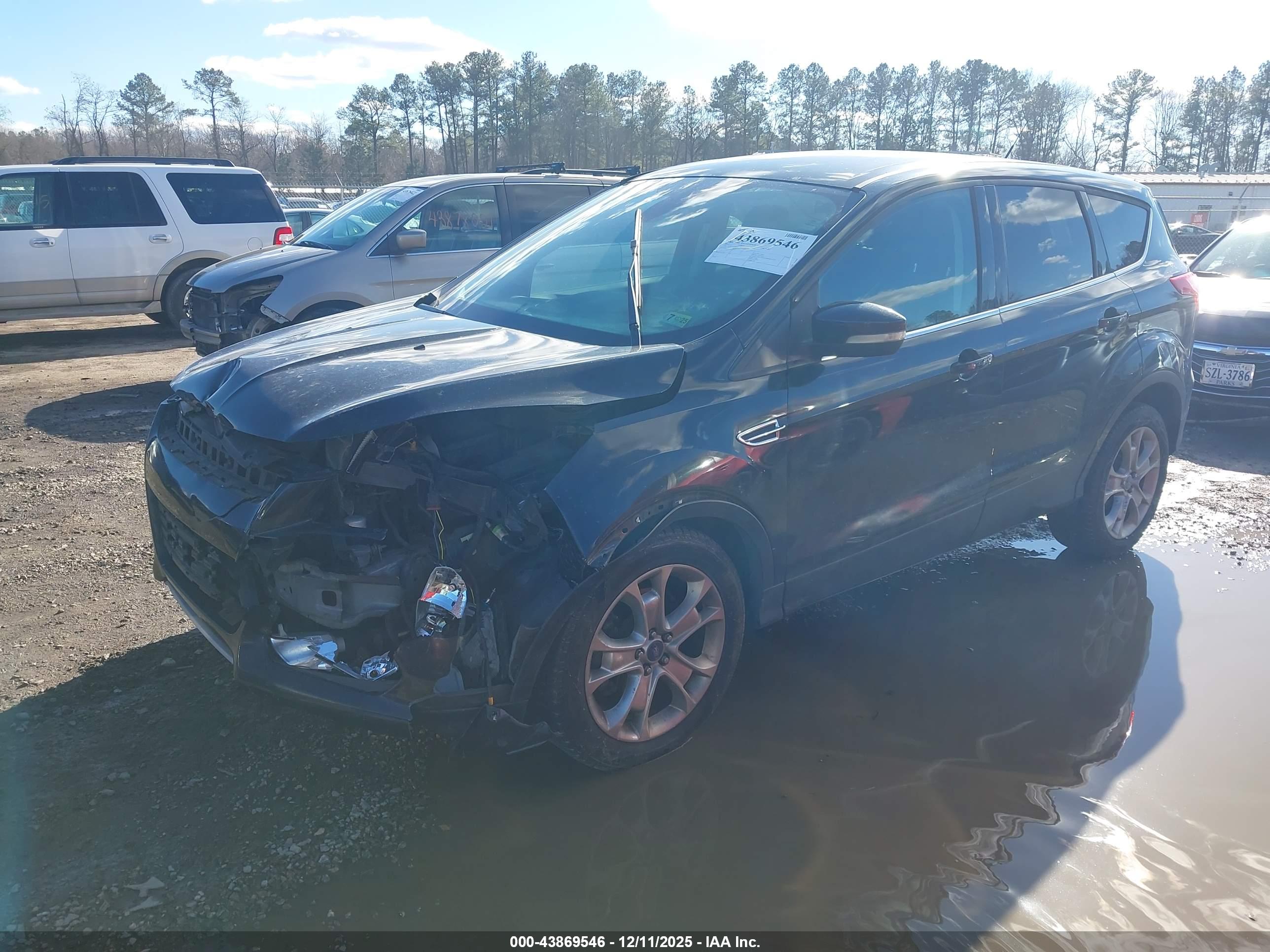 FORD ESCAPE image 2