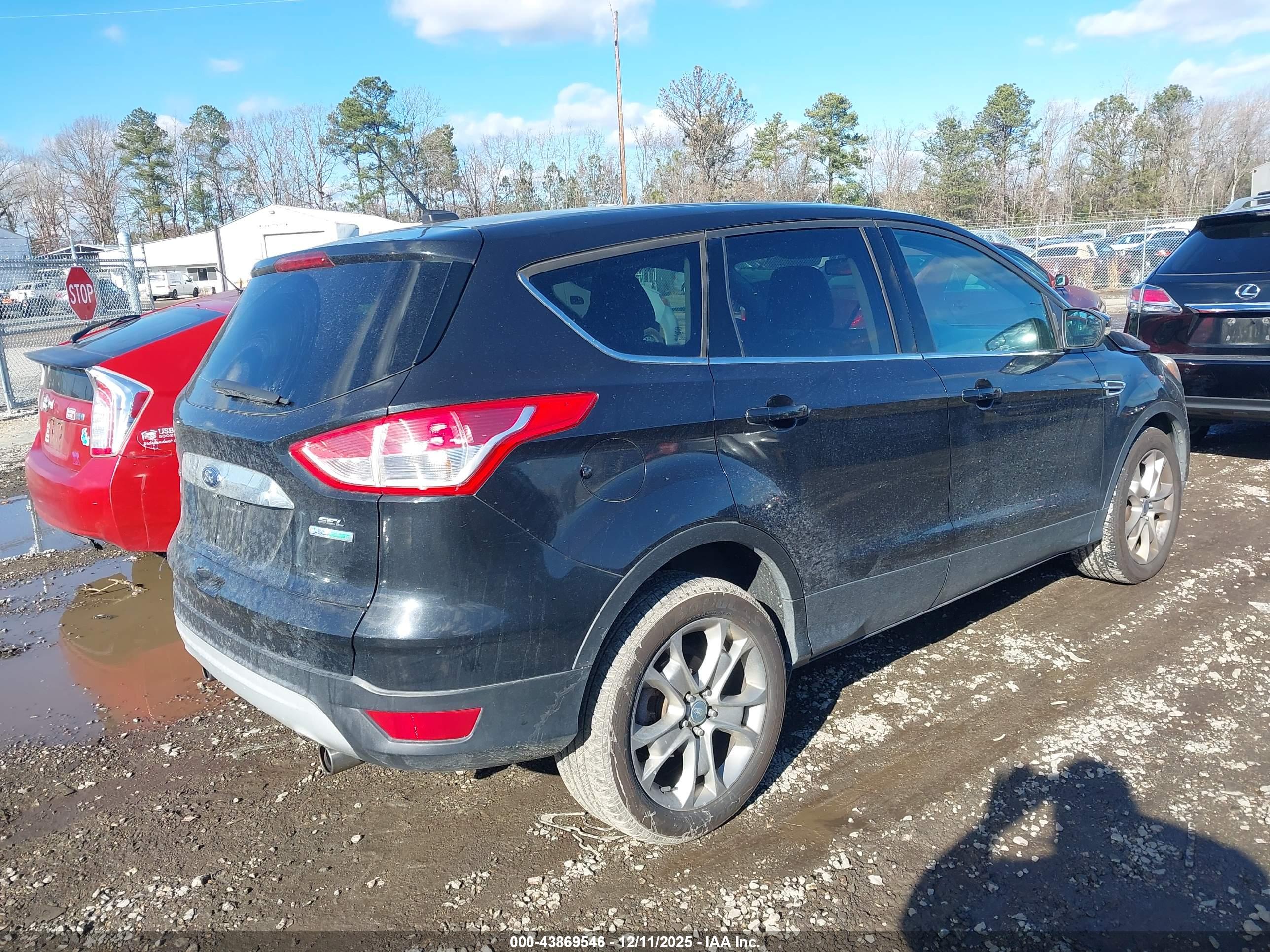 FORD ESCAPE image 4