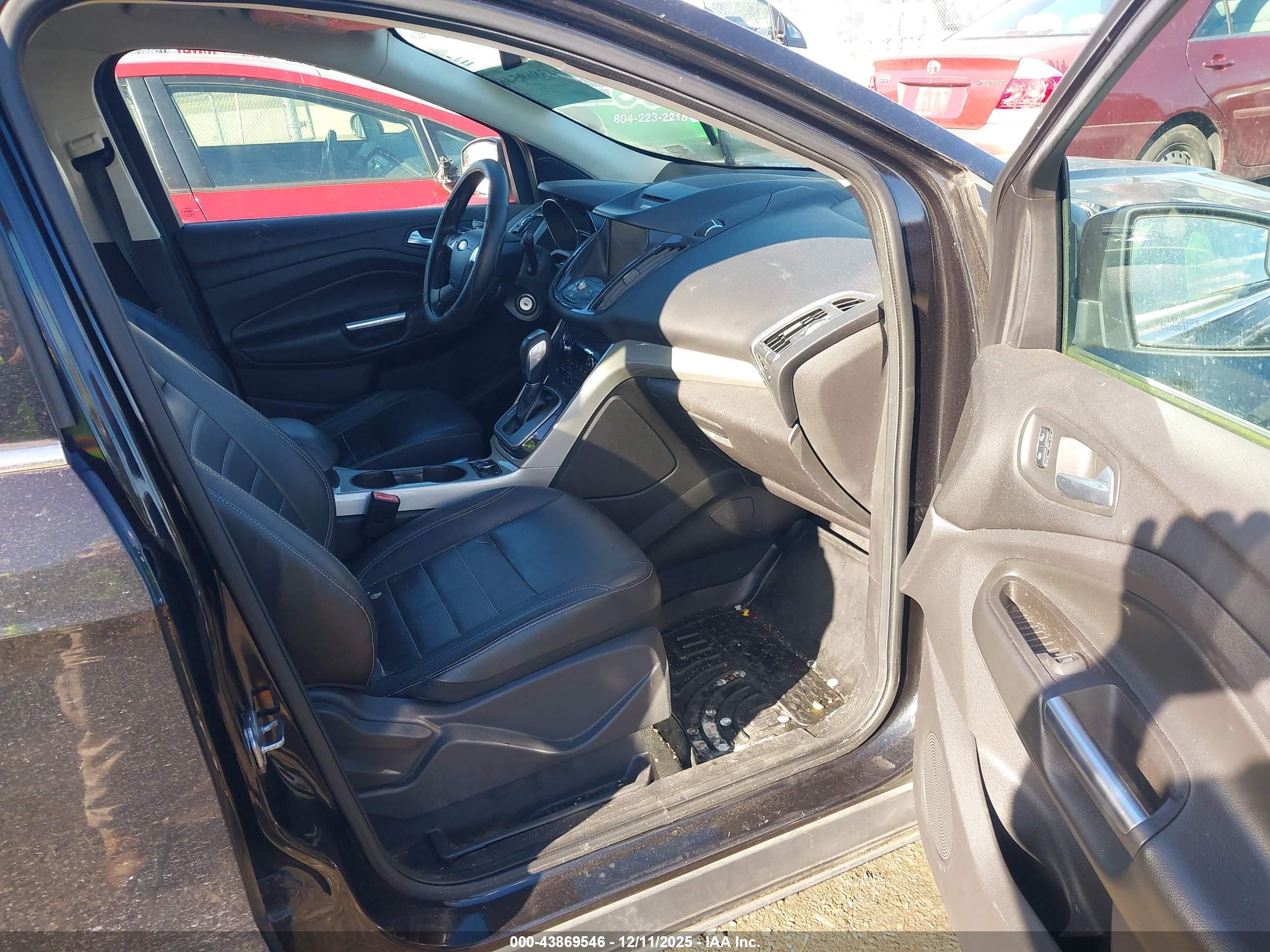 FORD ESCAPE image 5