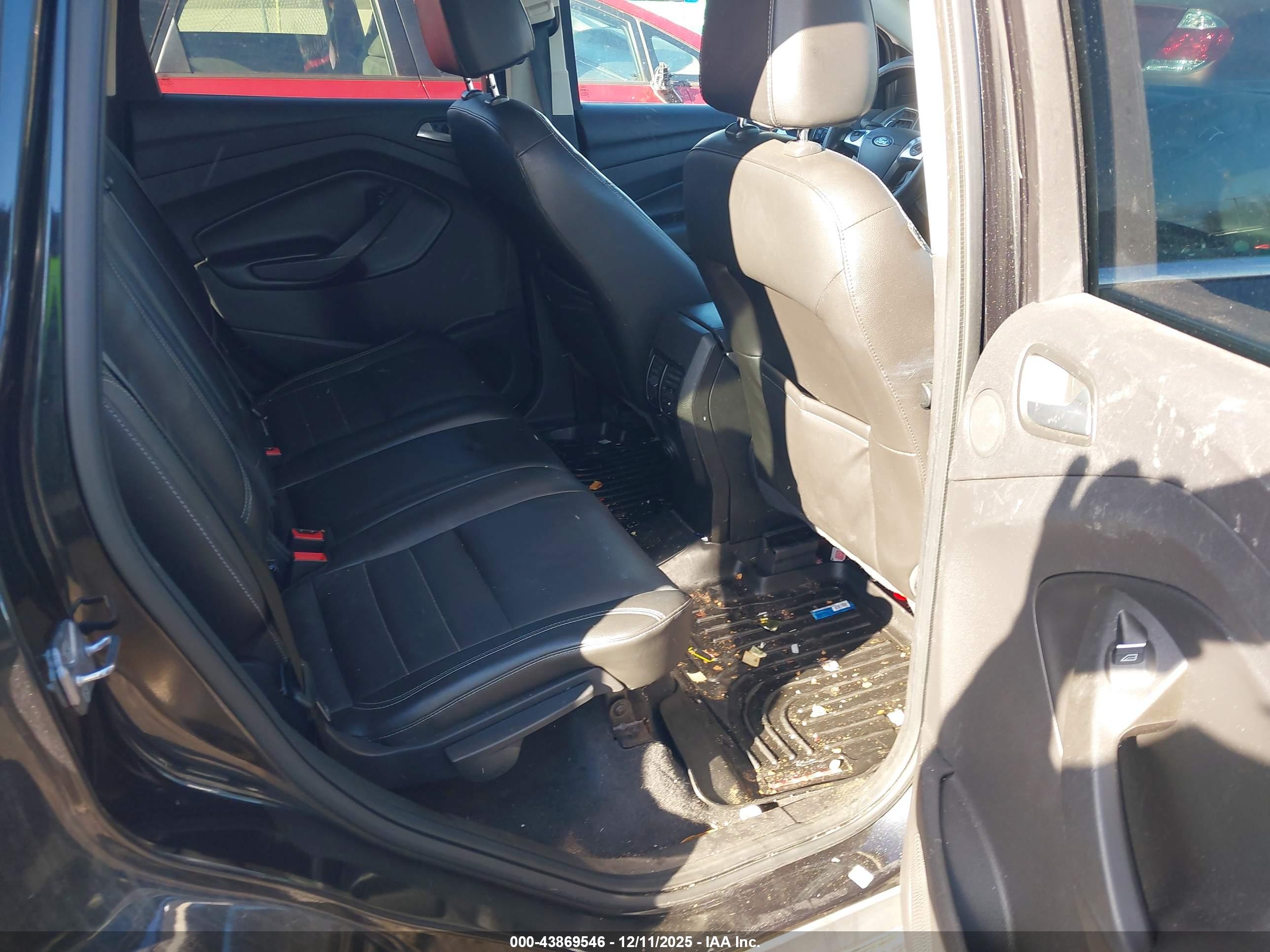 FORD ESCAPE image 8