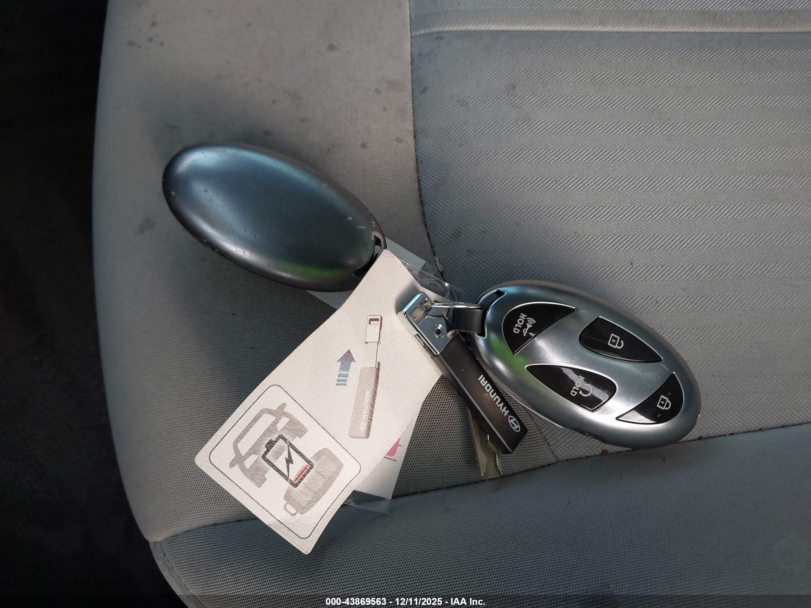 HYUNDAI SONATA image 11