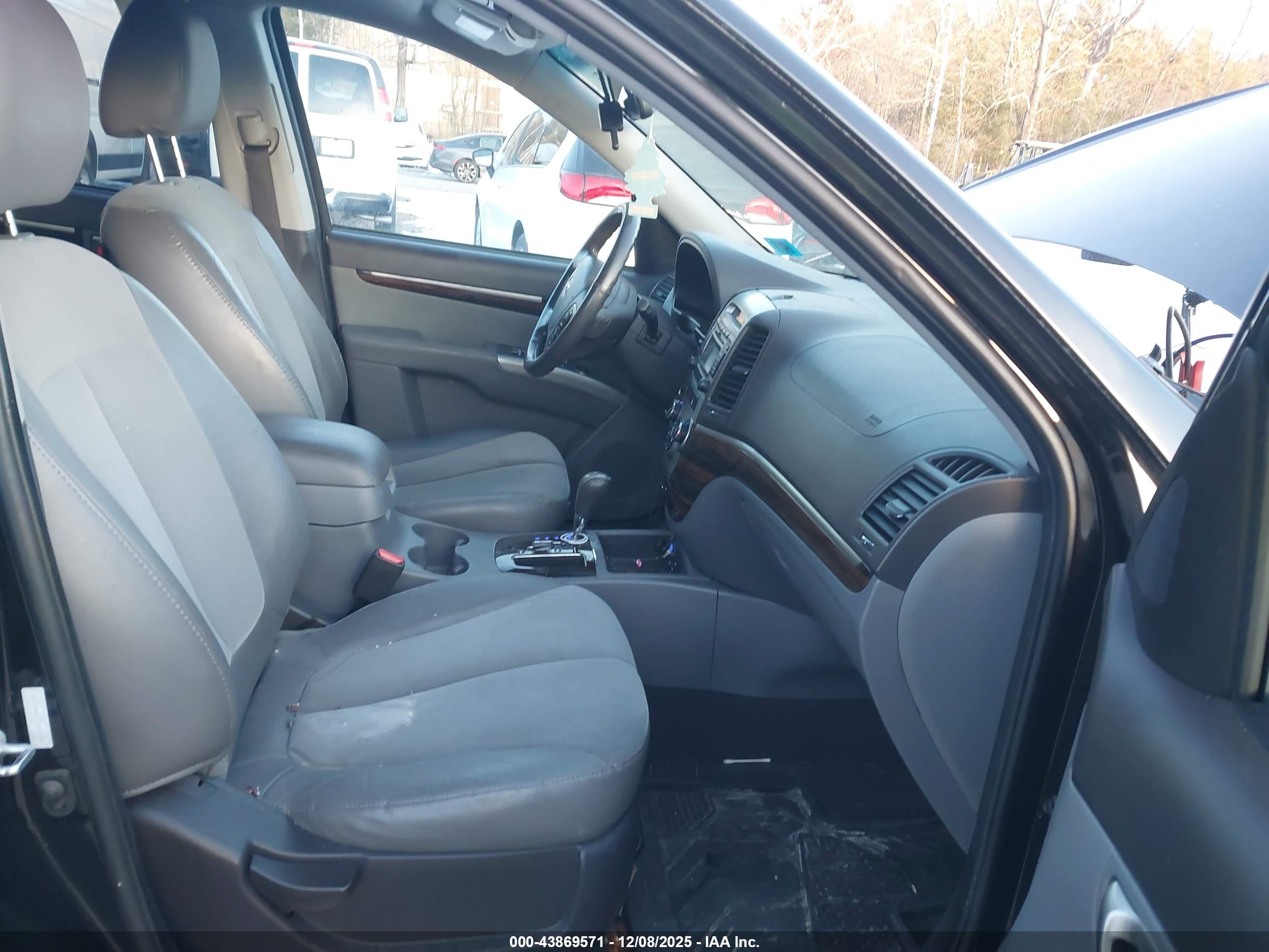 HYUNDAI SANTA image 5