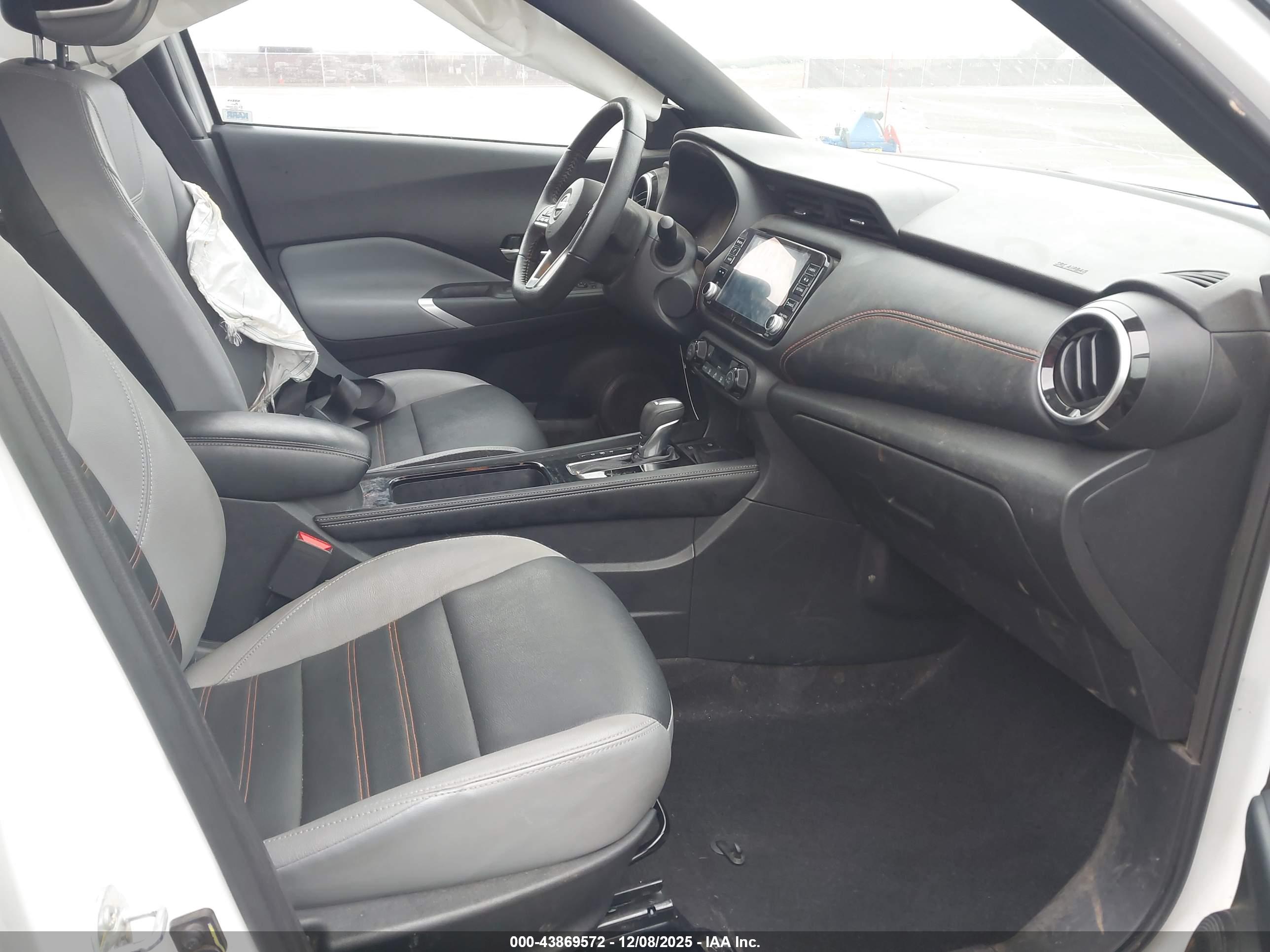 NISSAN KICKS image 5