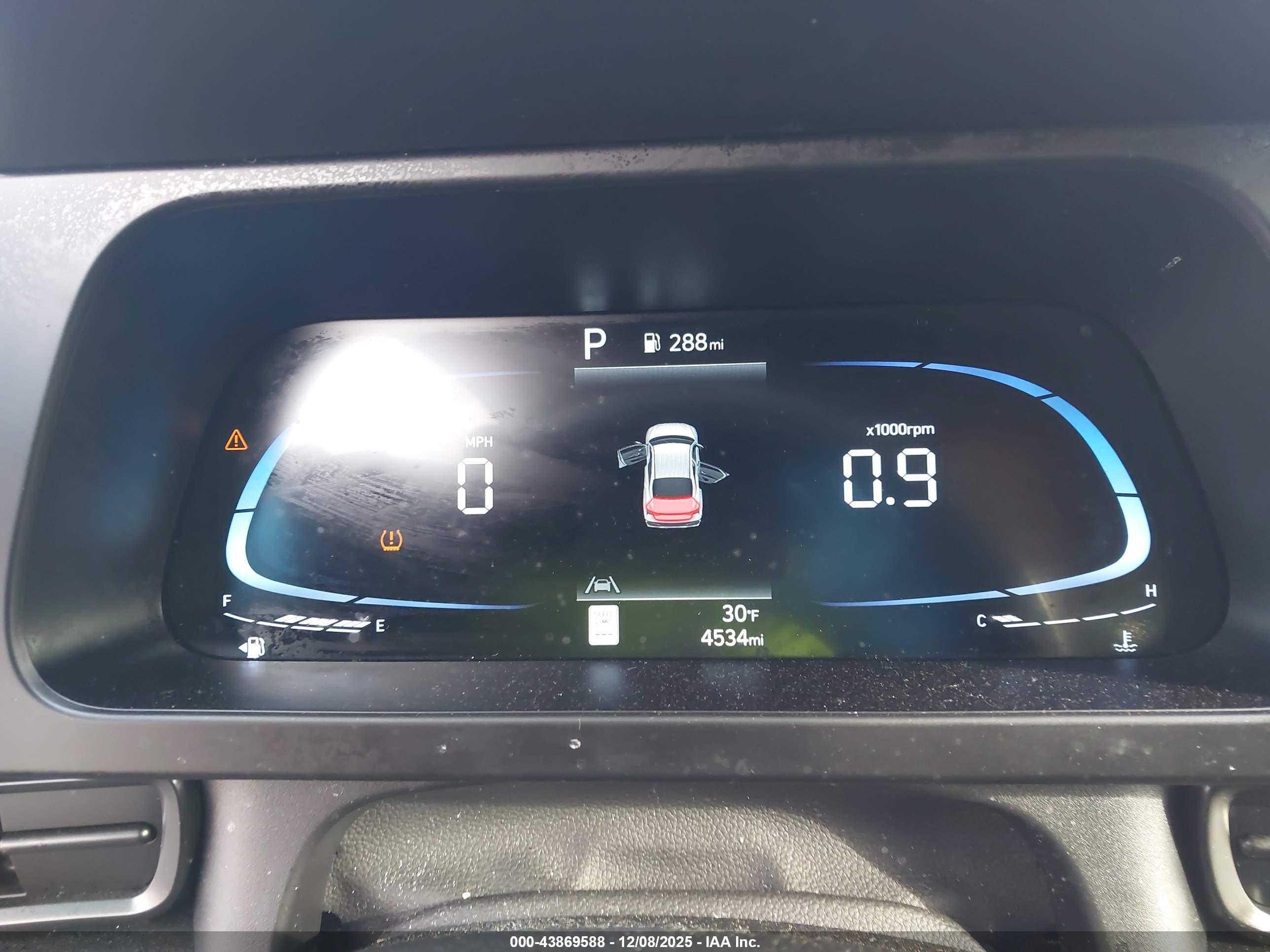 HYUNDAI ELANTRA image 7