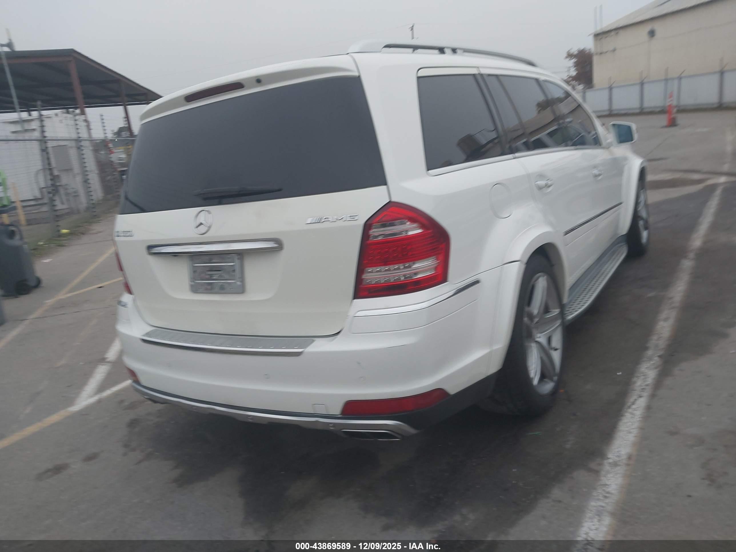 MERCEDES-BENZ GL image 4