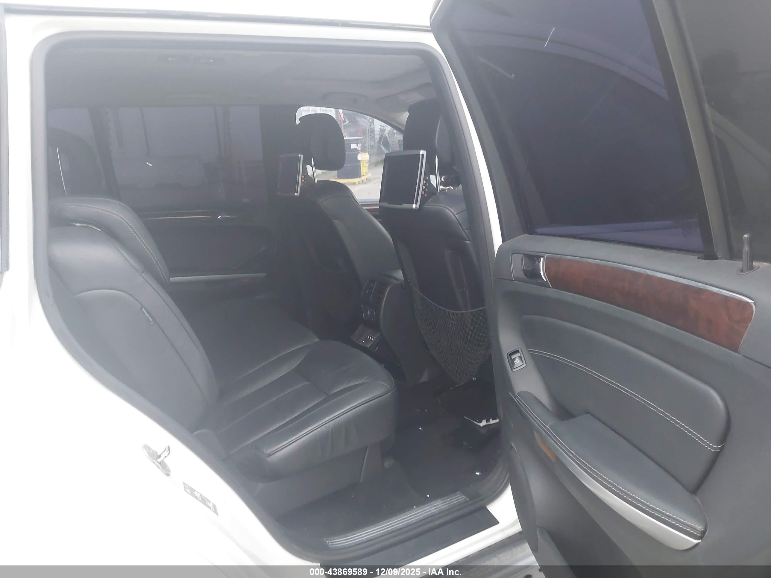 MERCEDES-BENZ GL image 8