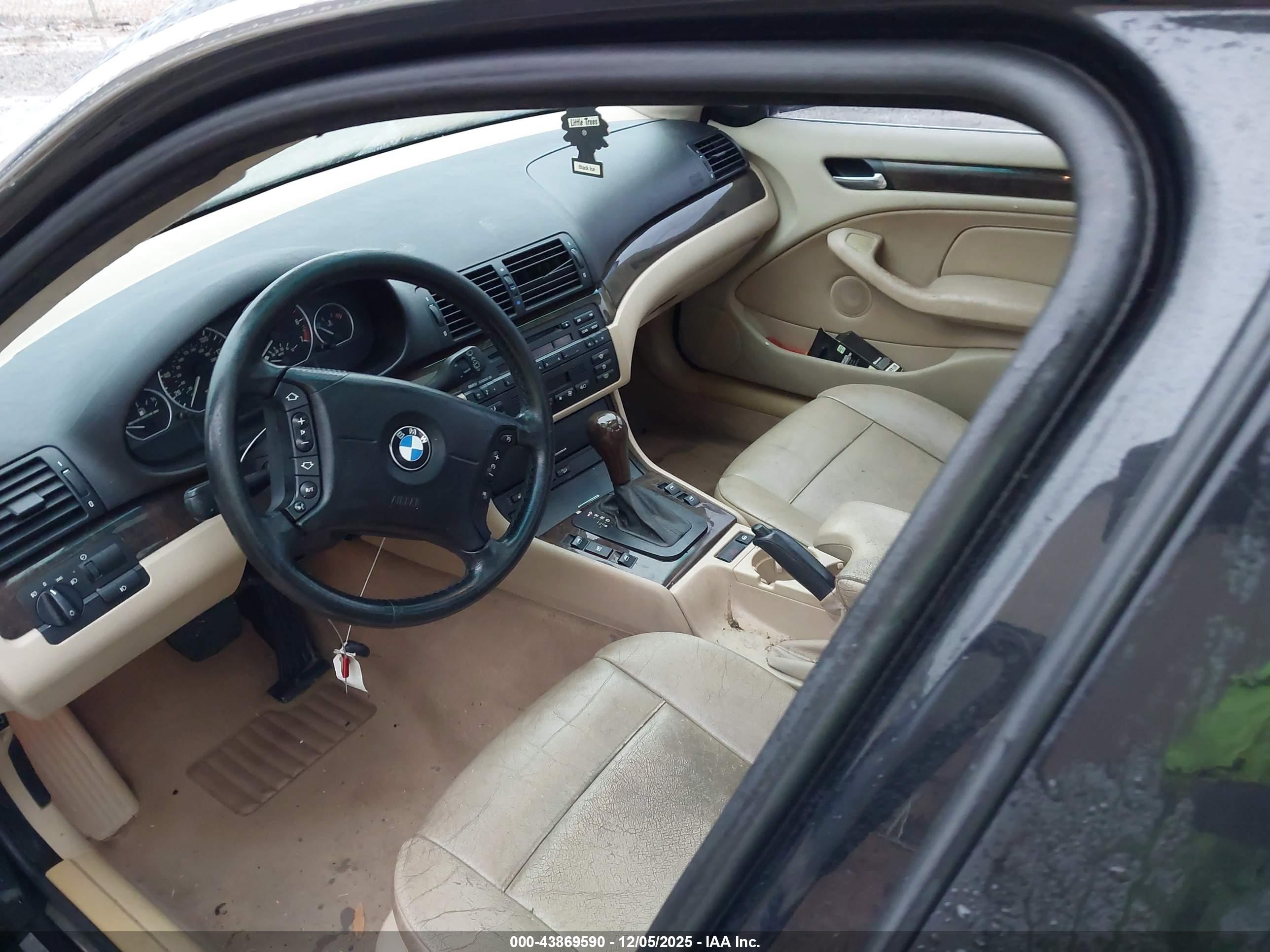 BMW 330XI image 5