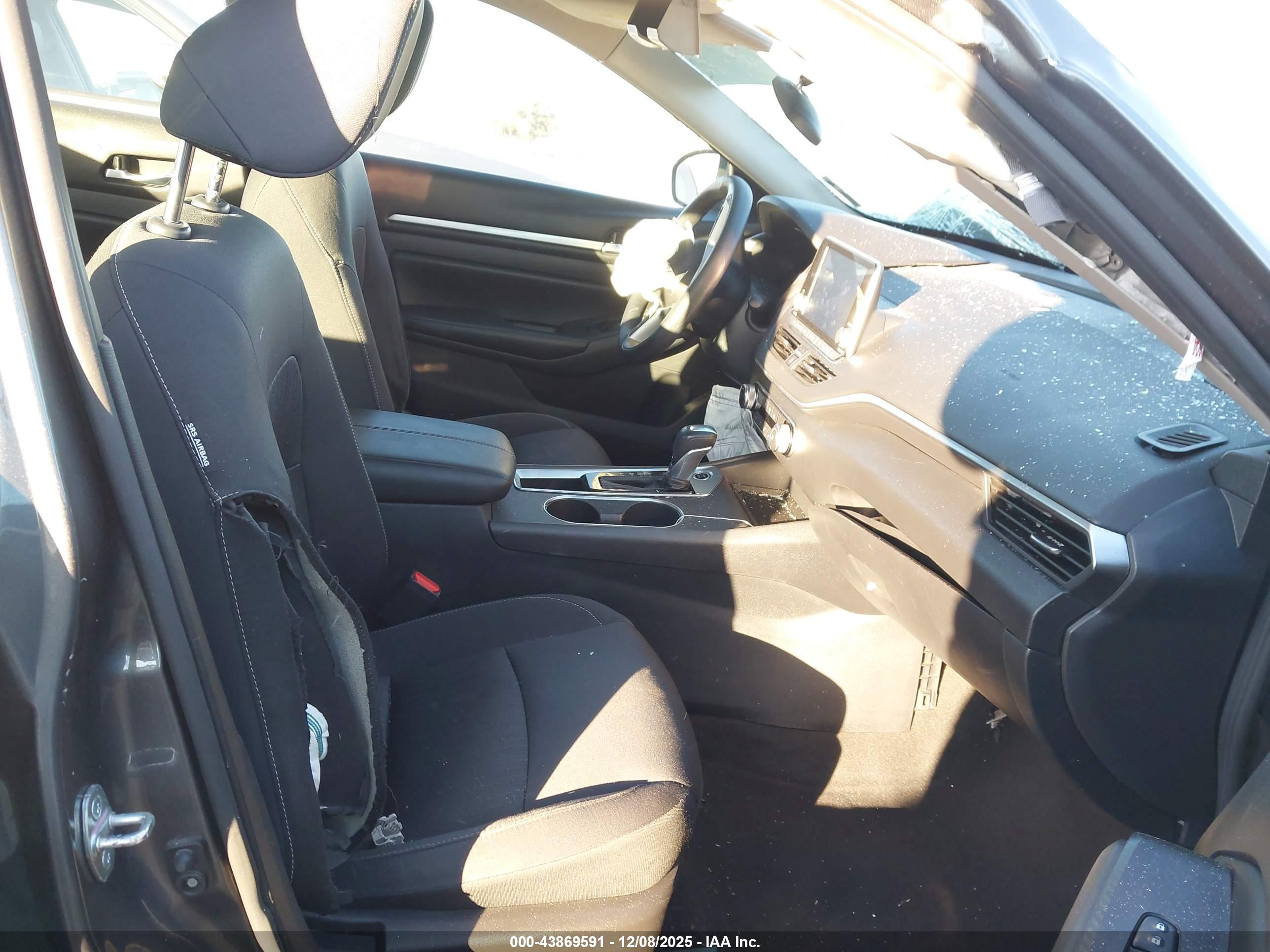 NISSAN ALTIMA image 5