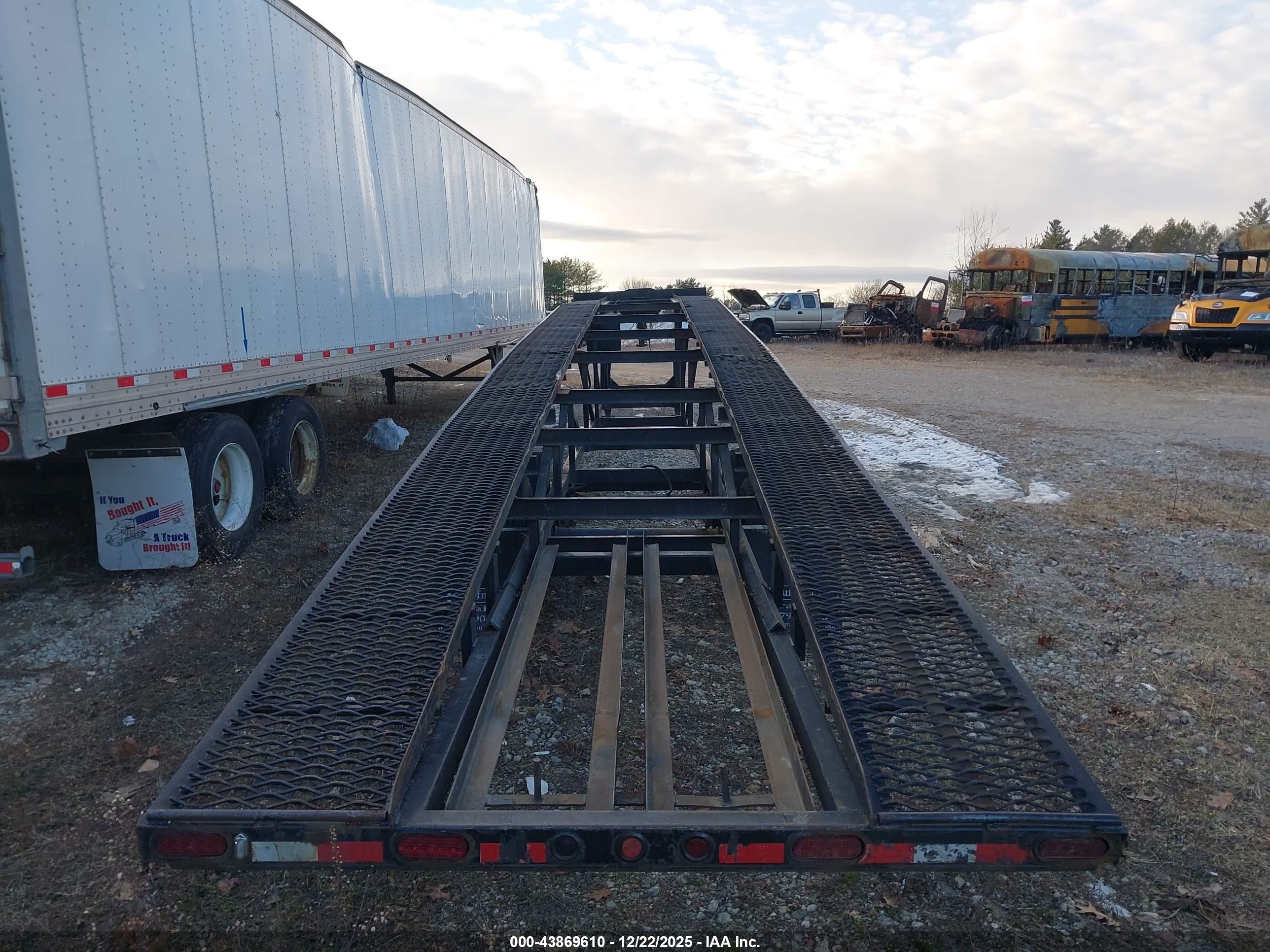 KAUFMAN TRAILERS image 5