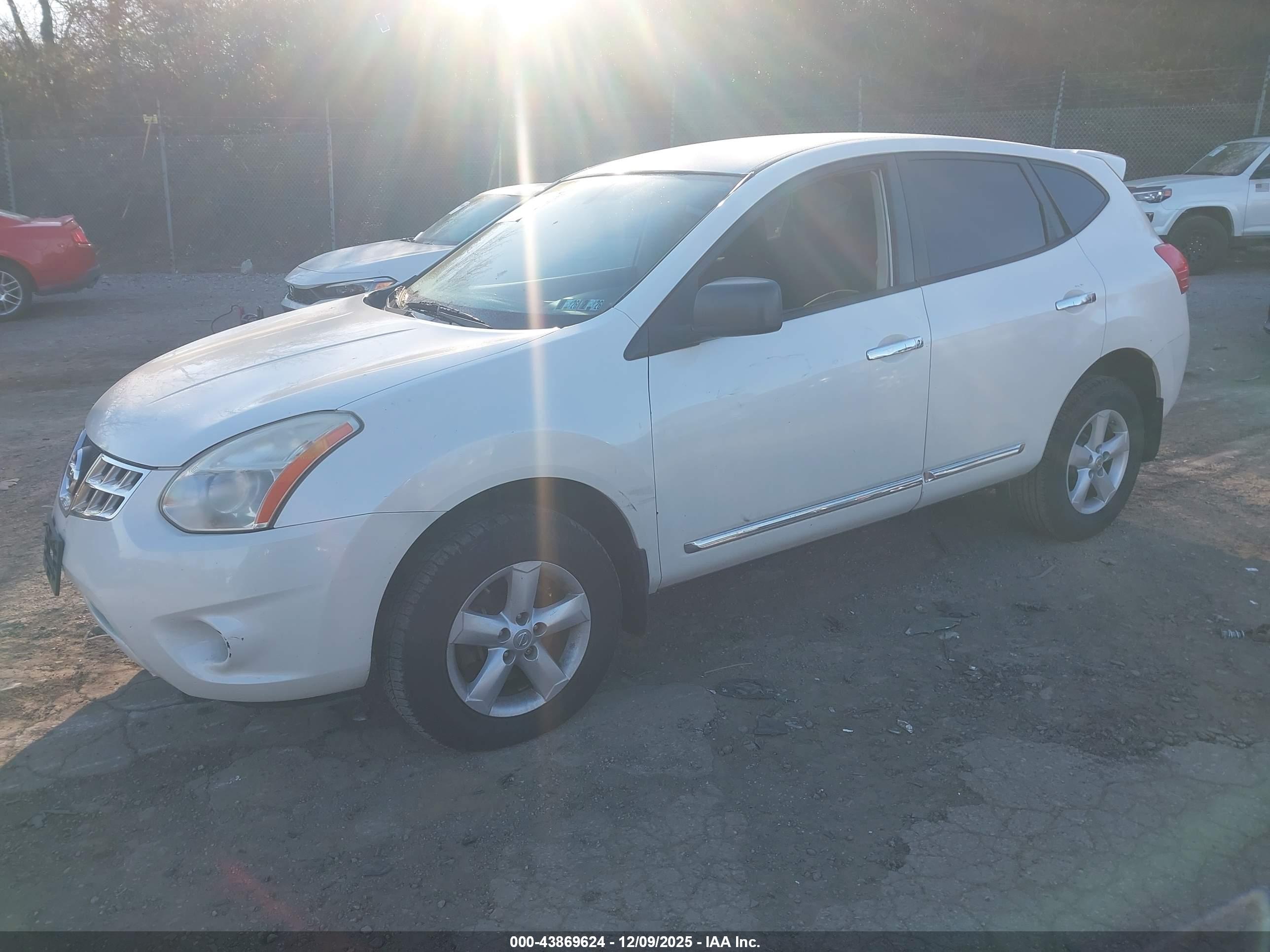 NISSAN ROGUE image 2