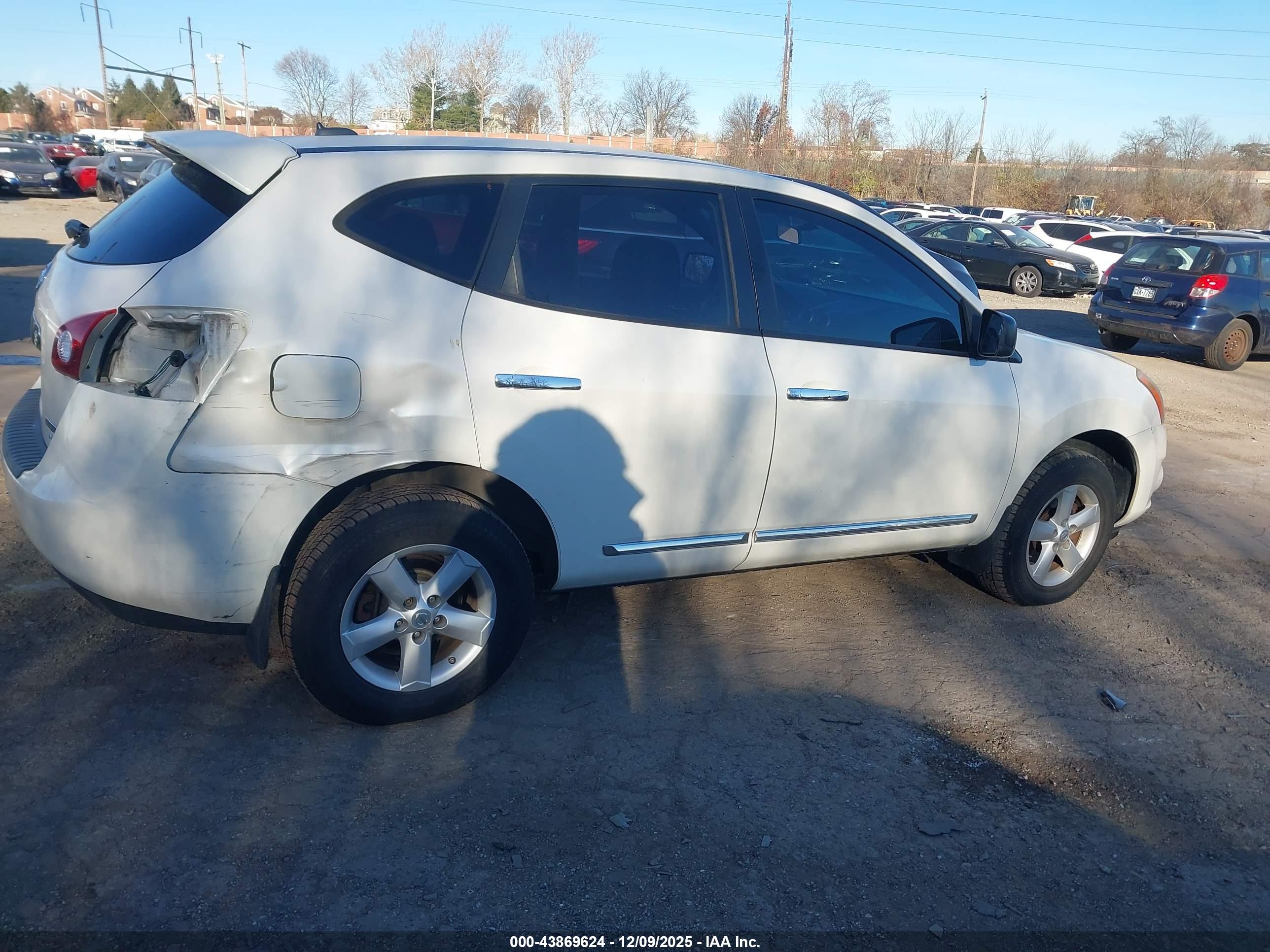 NISSAN ROGUE image 4