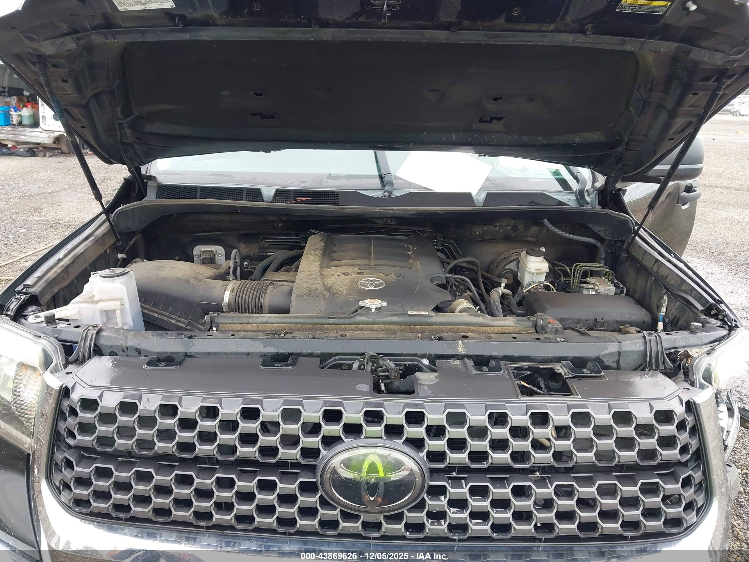 TOYOTA TUNDRA image 10