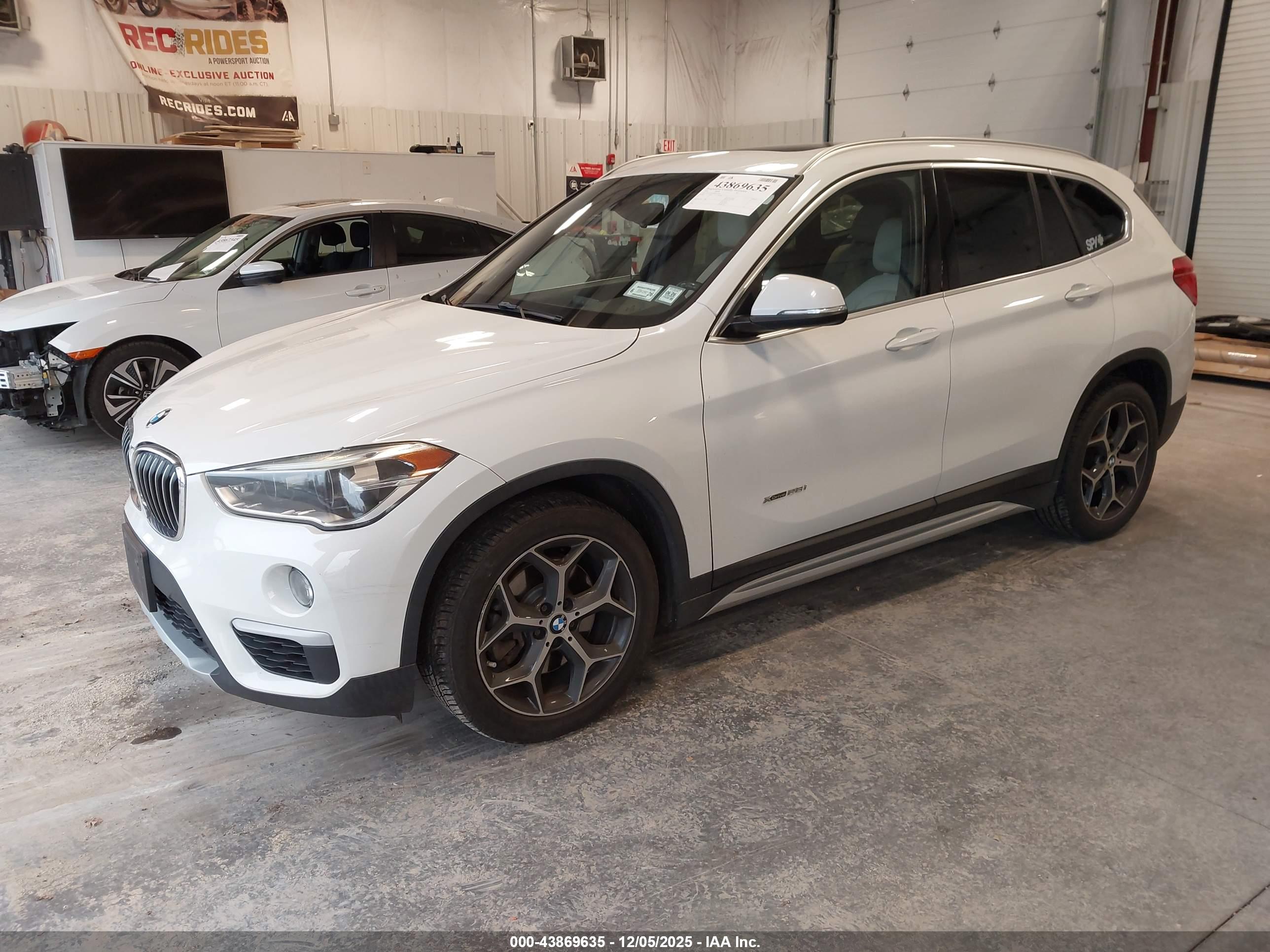 BMW X1 image 2