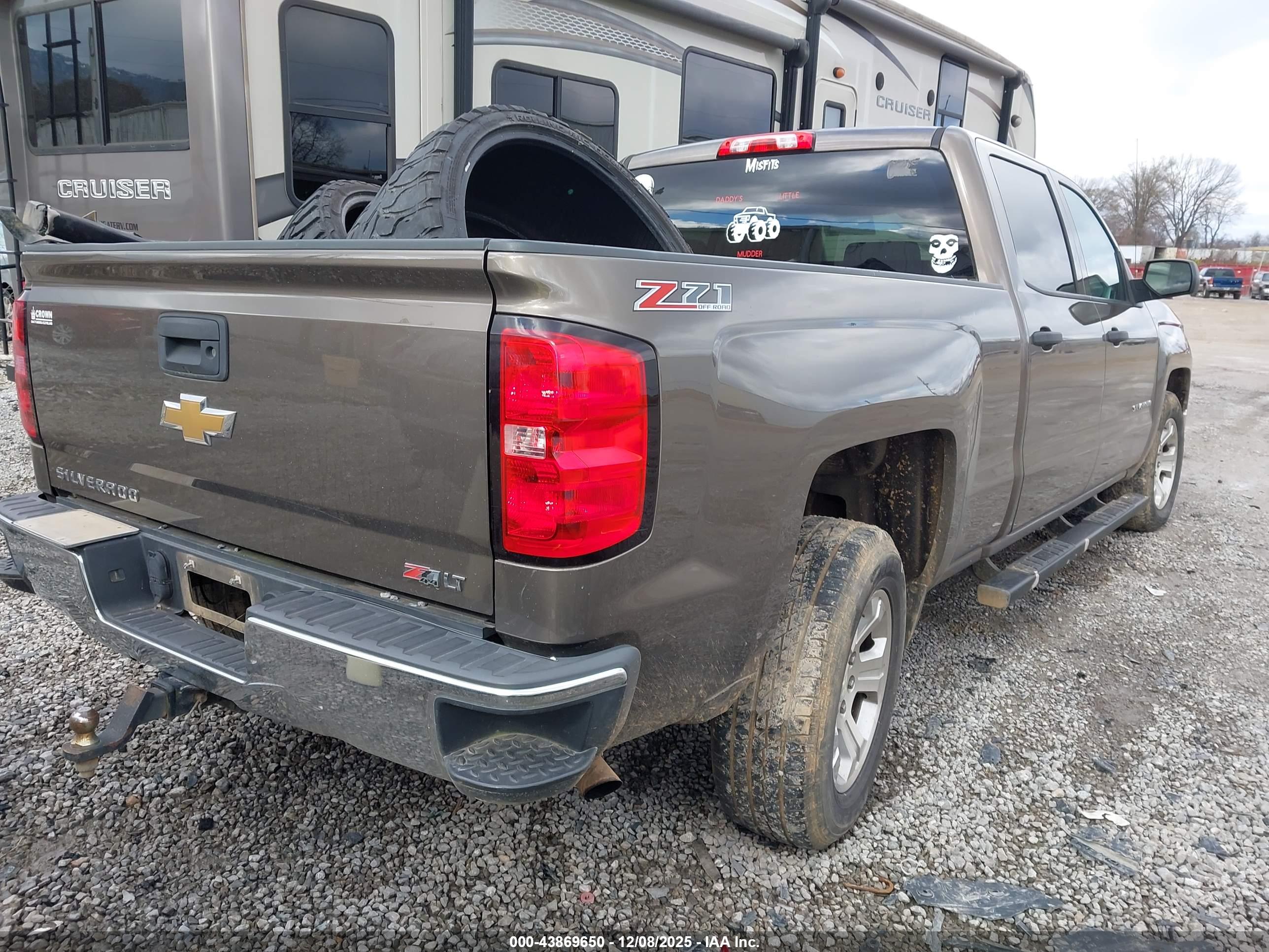 CHEVROLET SILVERADO image 4