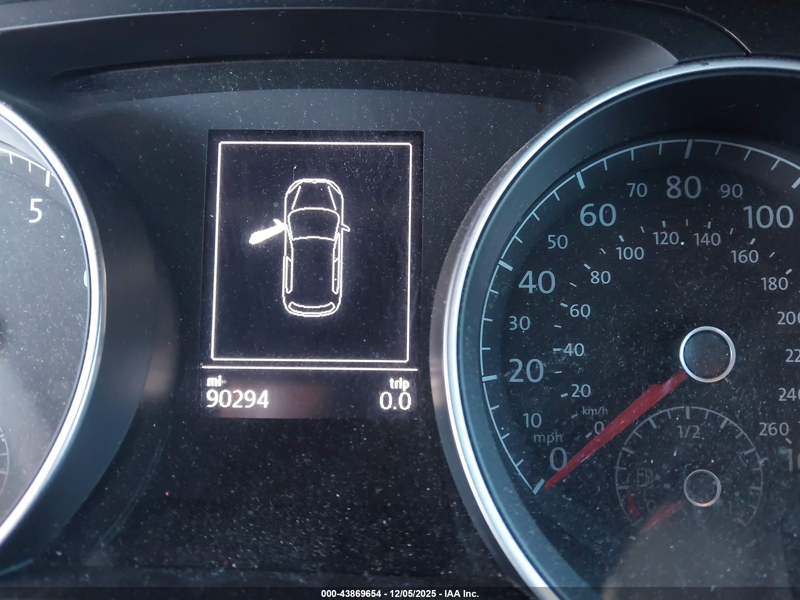 VOLKSWAGEN GOLF image 7