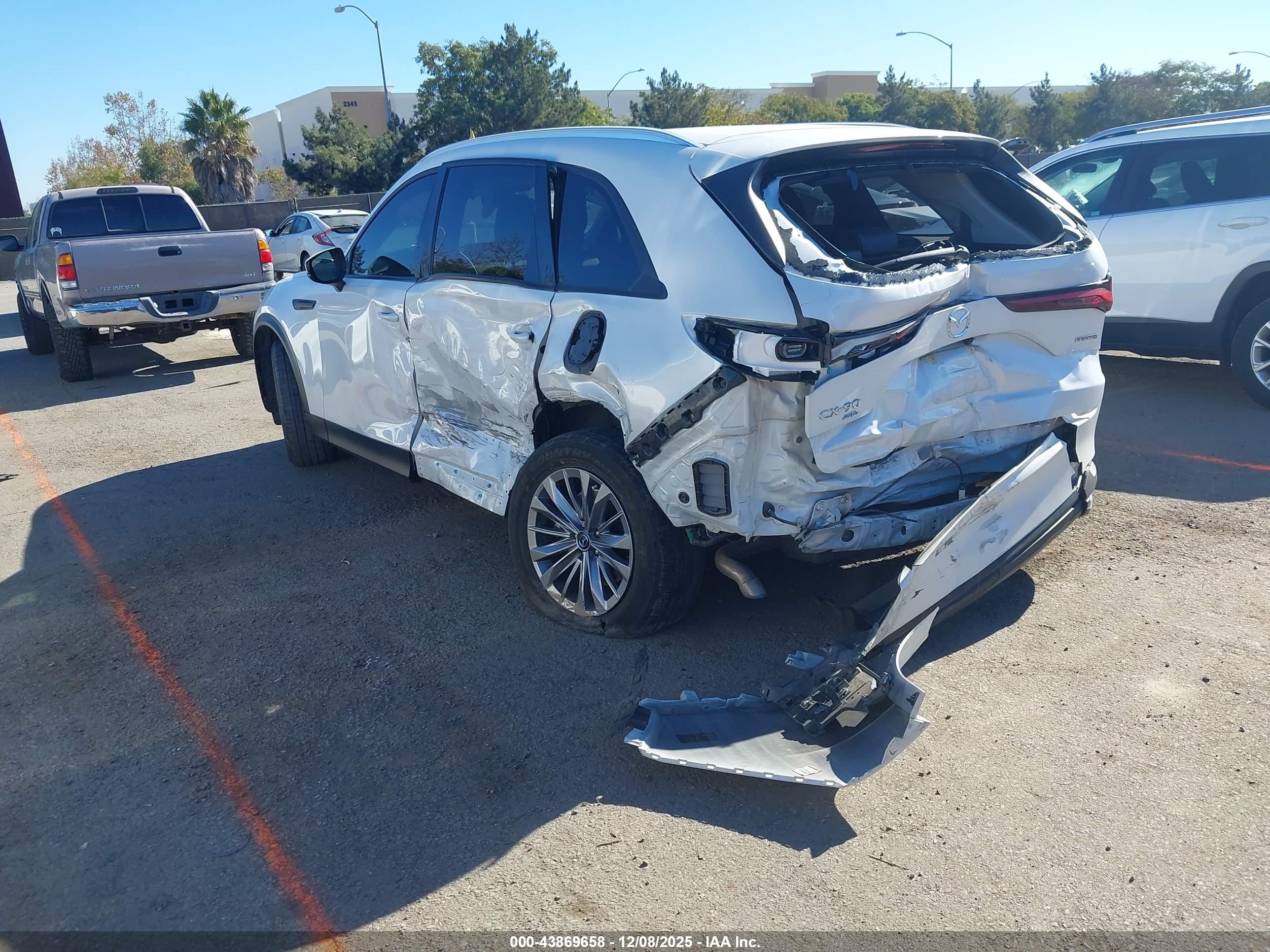 MAZDA CX-90 image 3