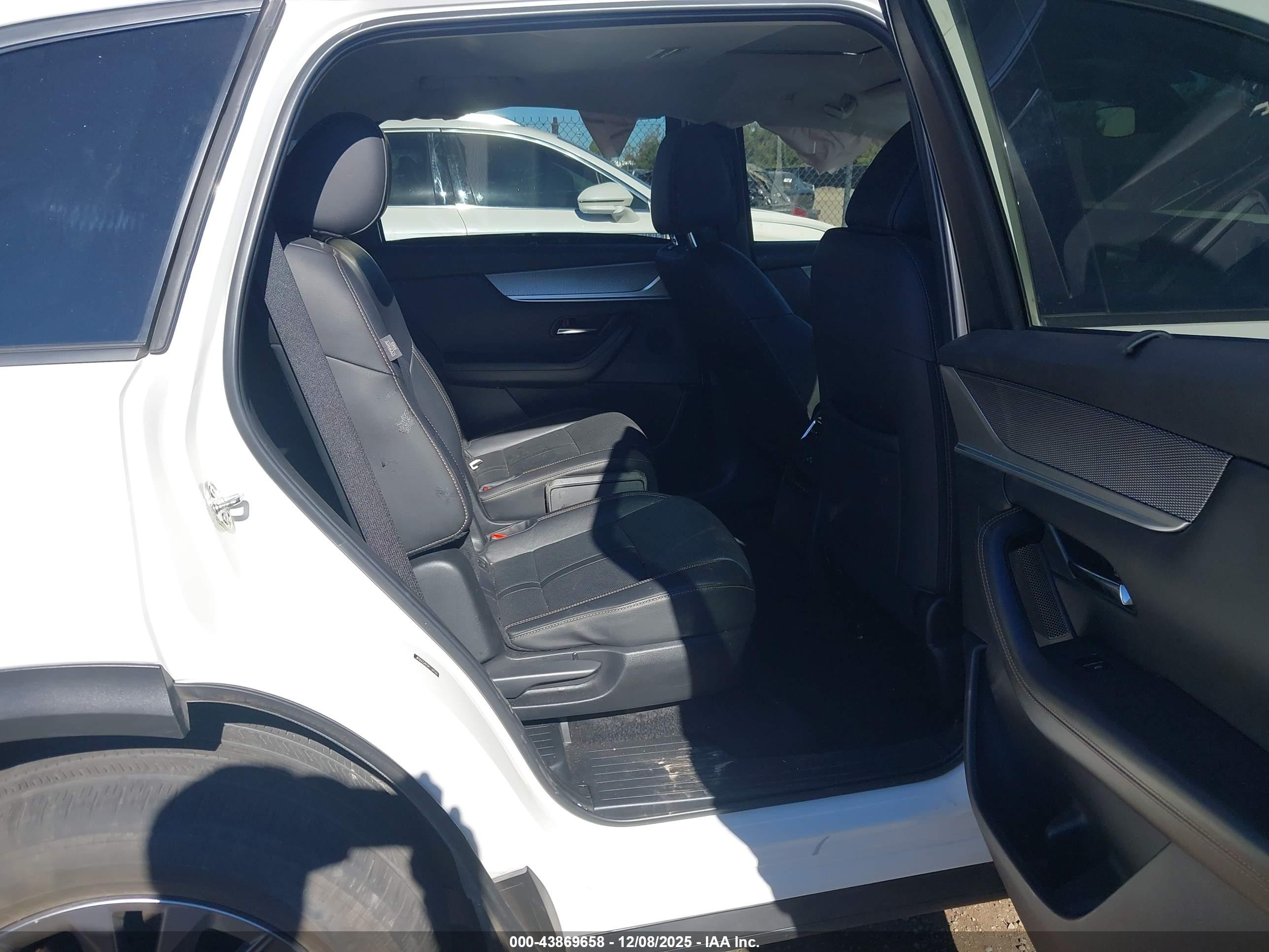 MAZDA CX-90 image 8