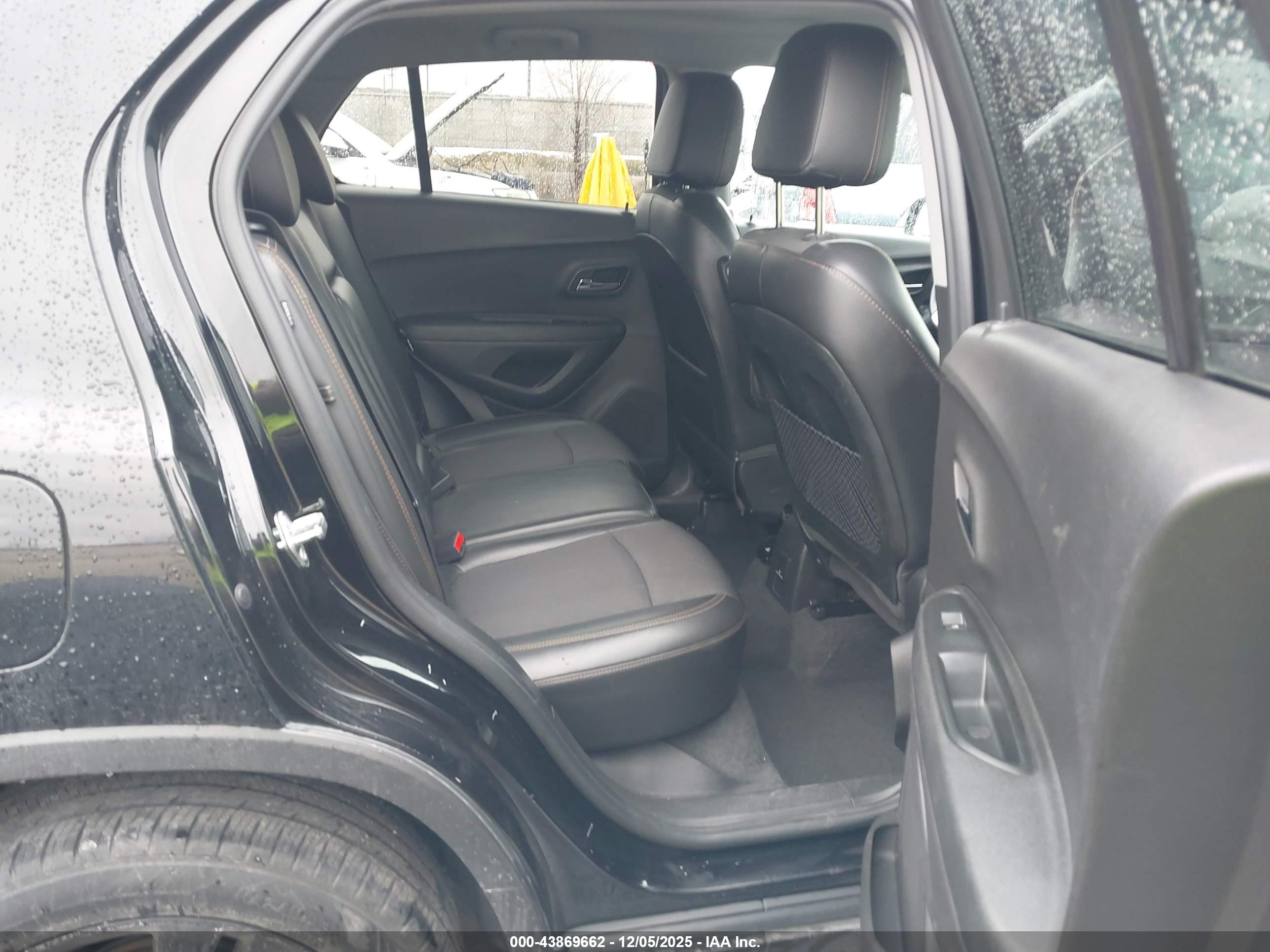 CHEVROLET TRAX image 8
