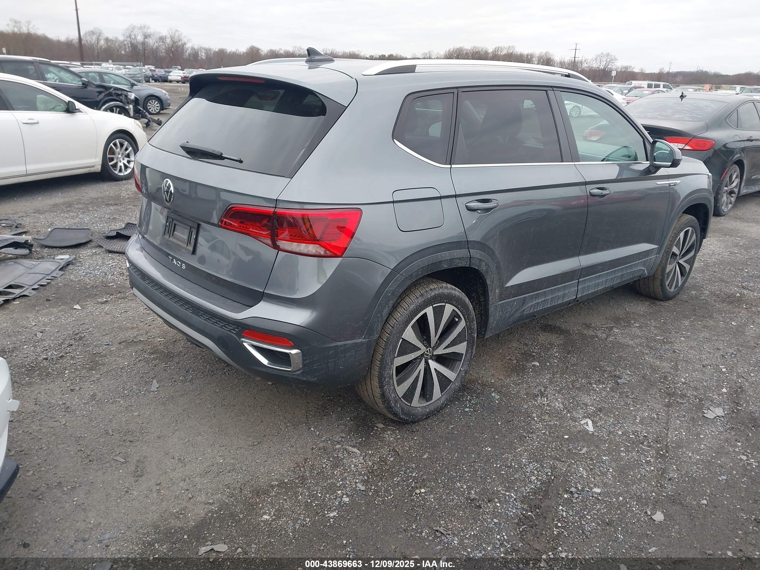 VOLKSWAGEN TAOS image 4