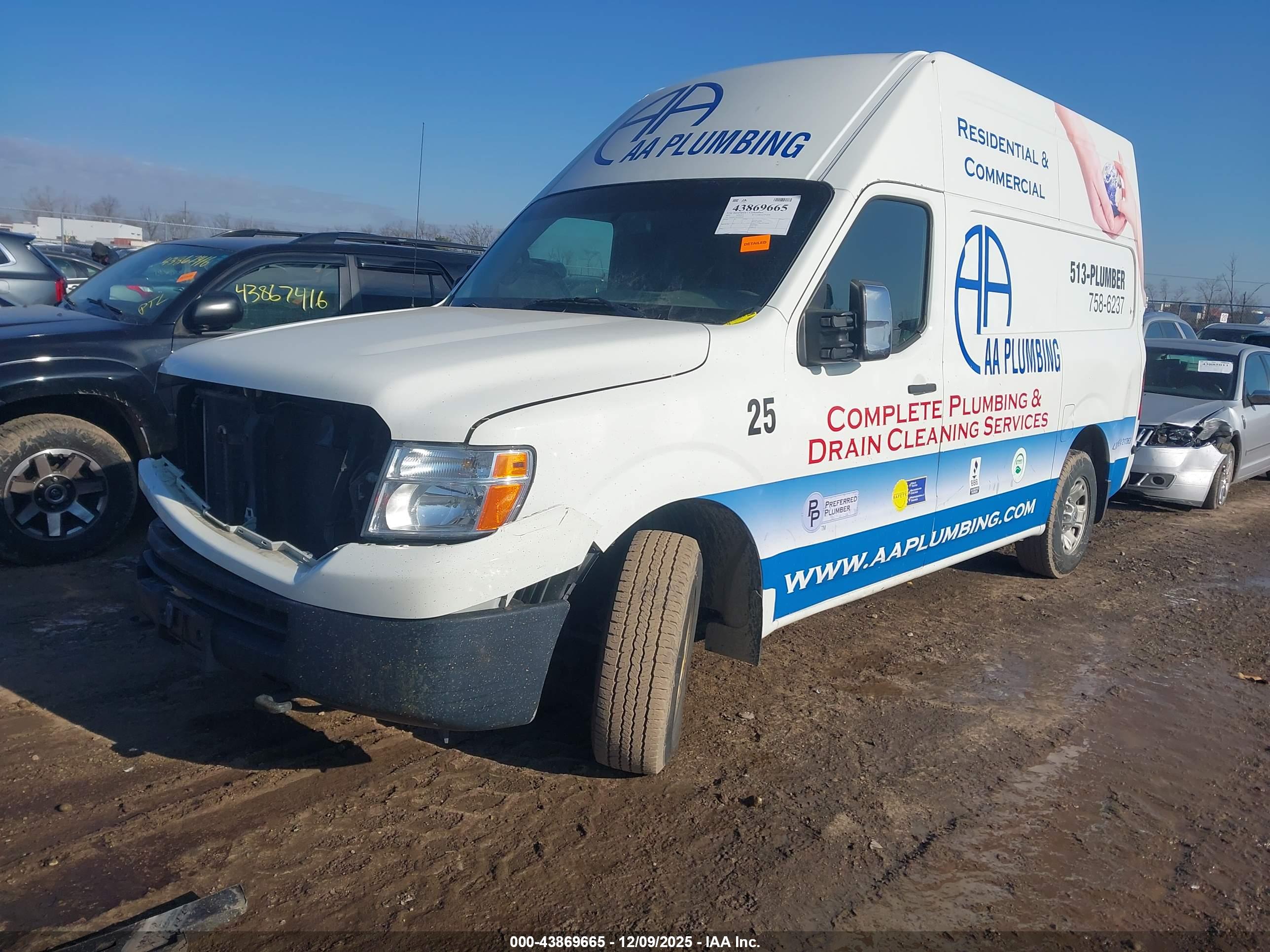 NISSAN NV image 2