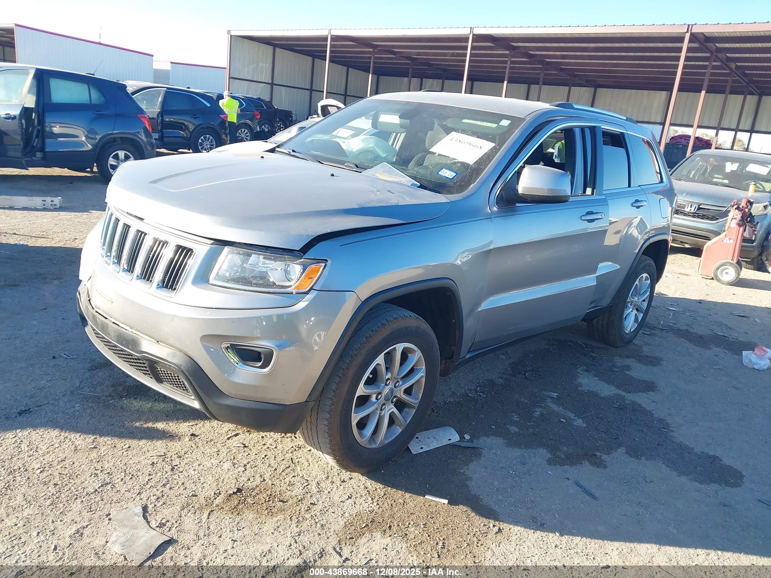 JEEP GRAND image 2