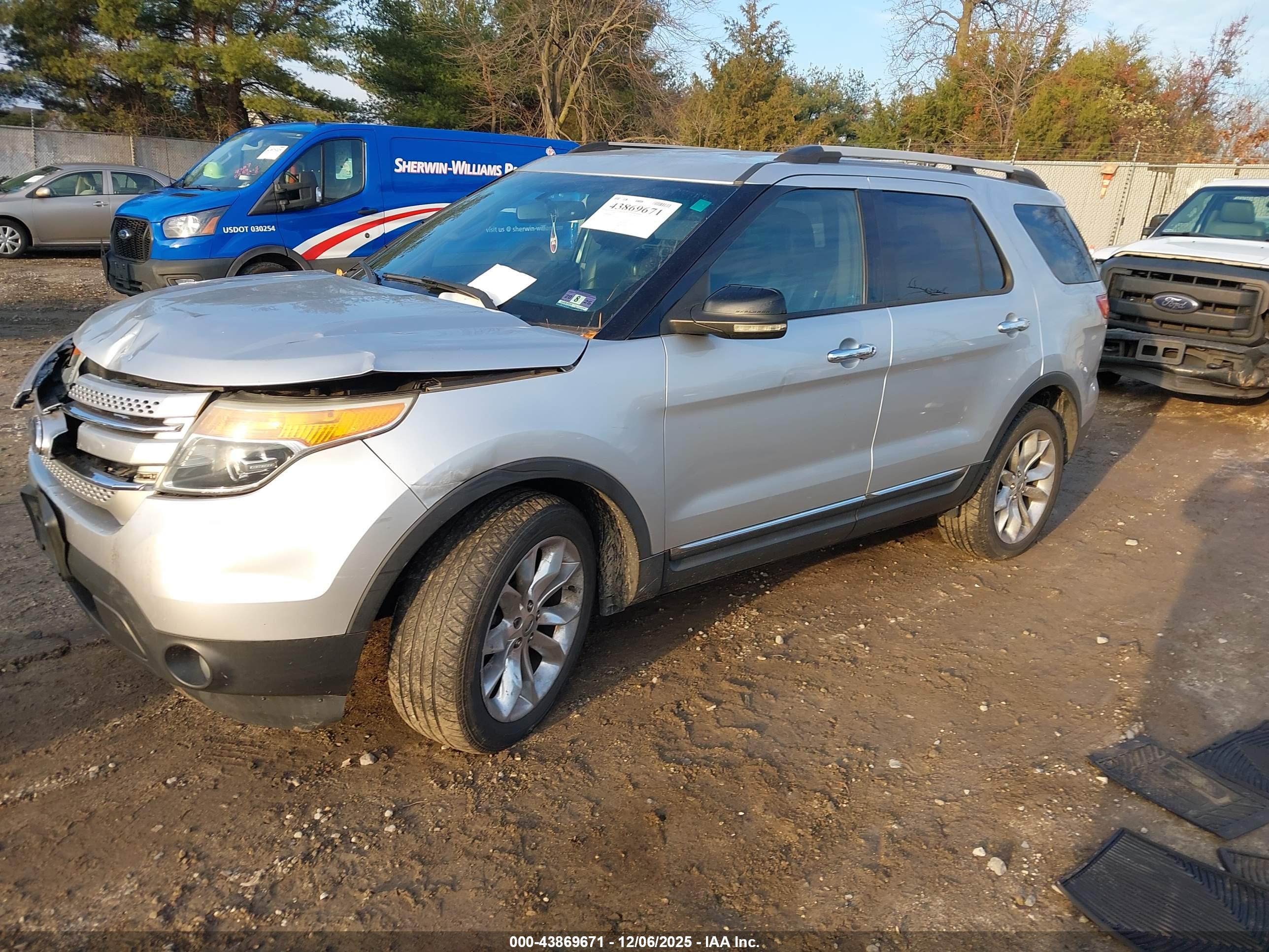 FORD EXPLORER image 2