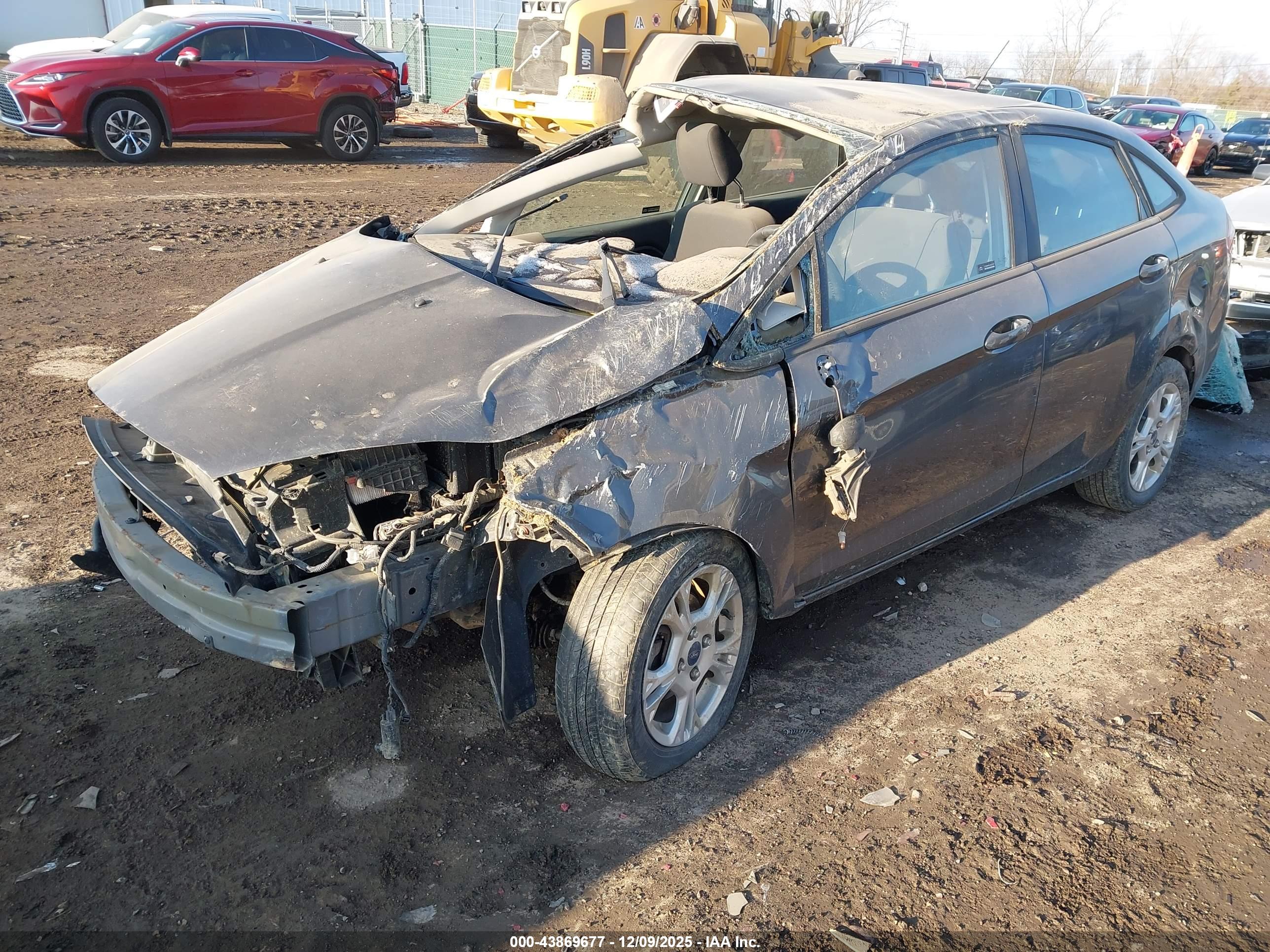 FORD FIESTA image 2