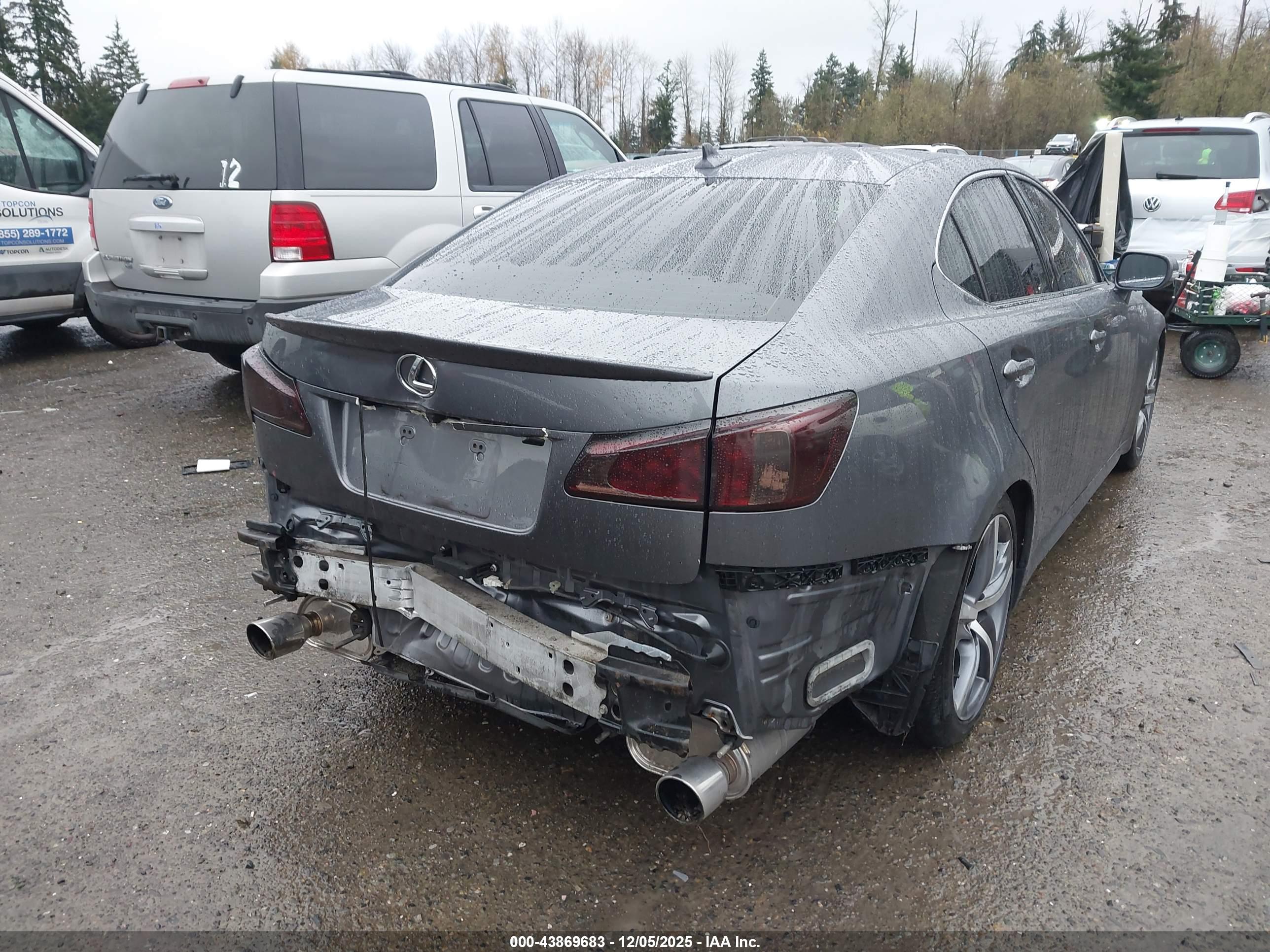 LEXUS IS image 4