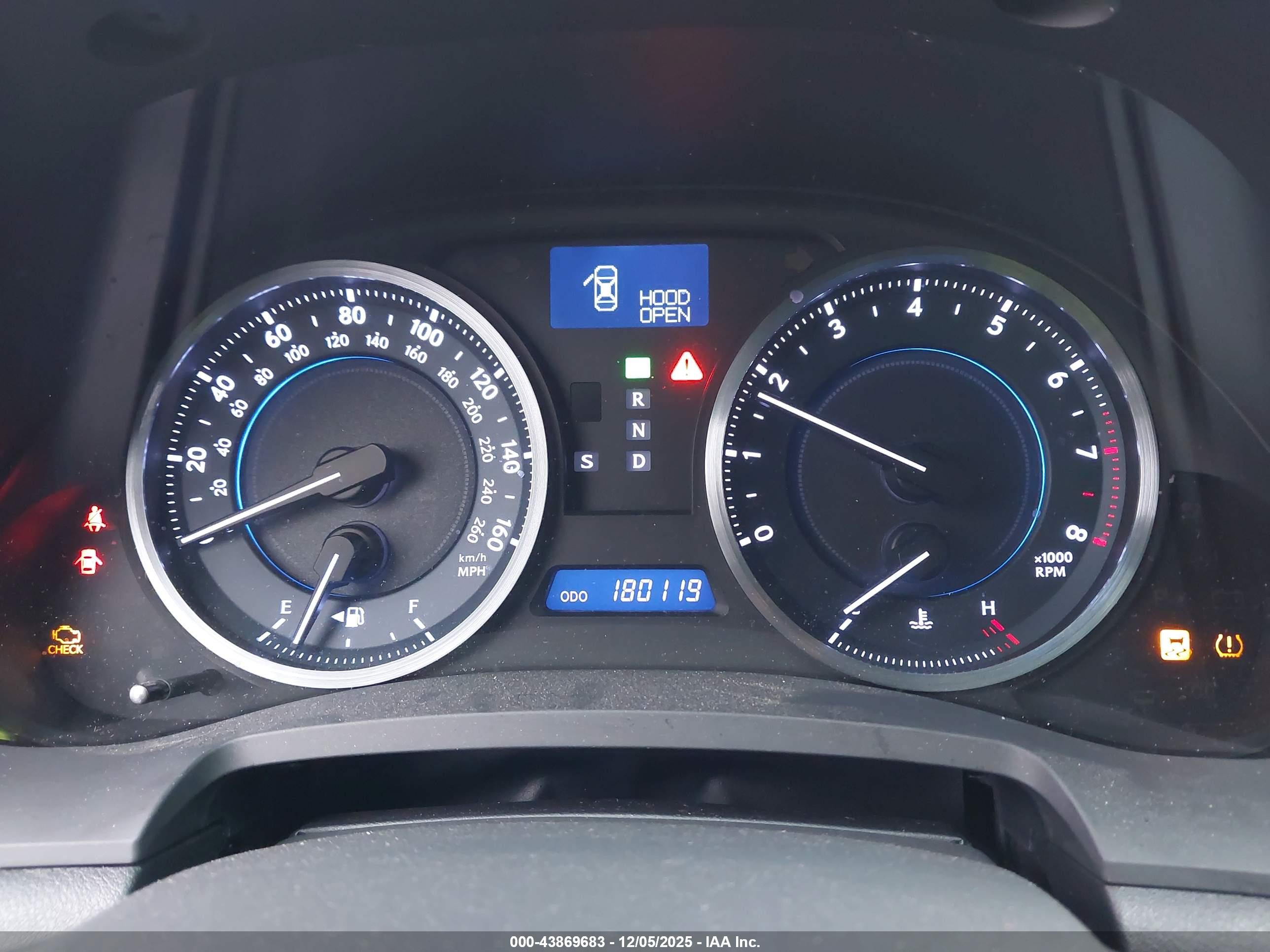 LEXUS IS image 7