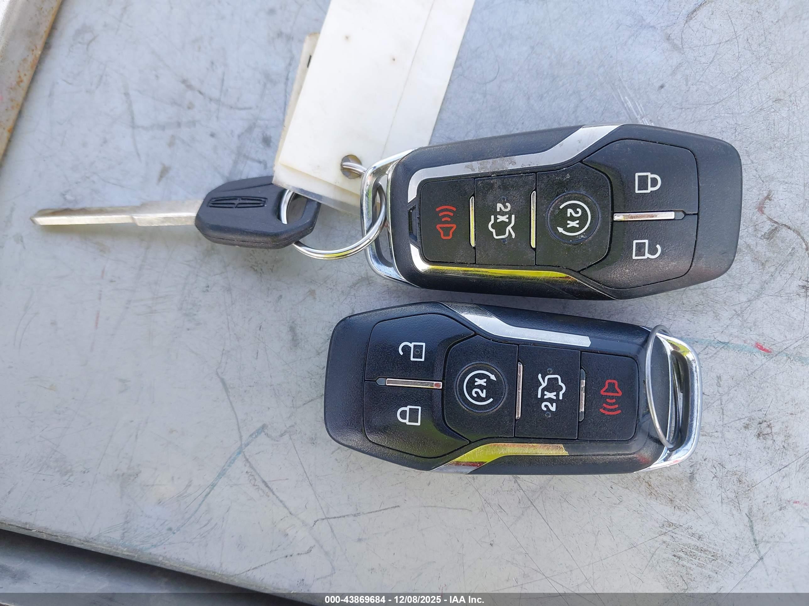 LINCOLN MKC image 11