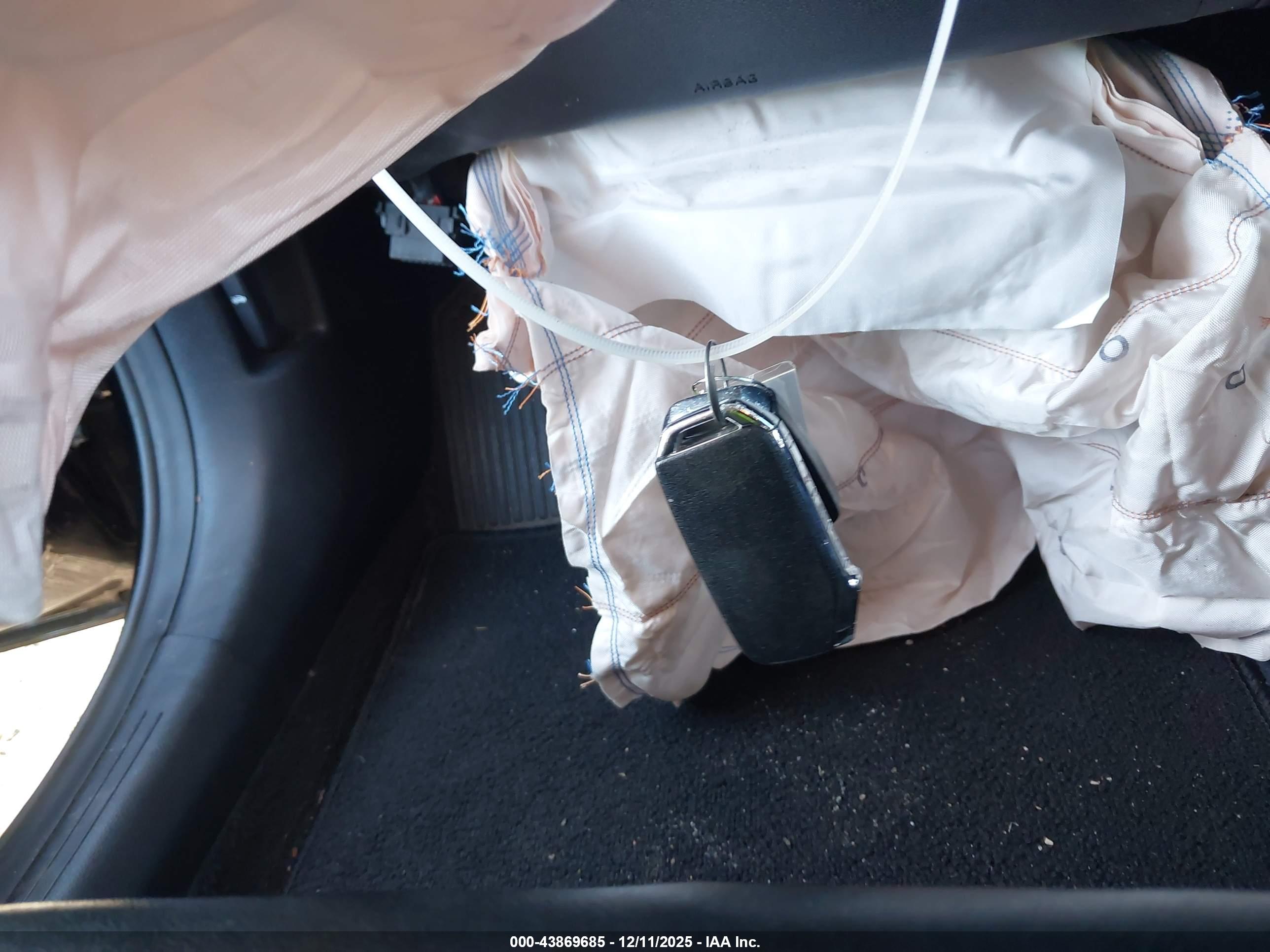 KIA K5 image 11
