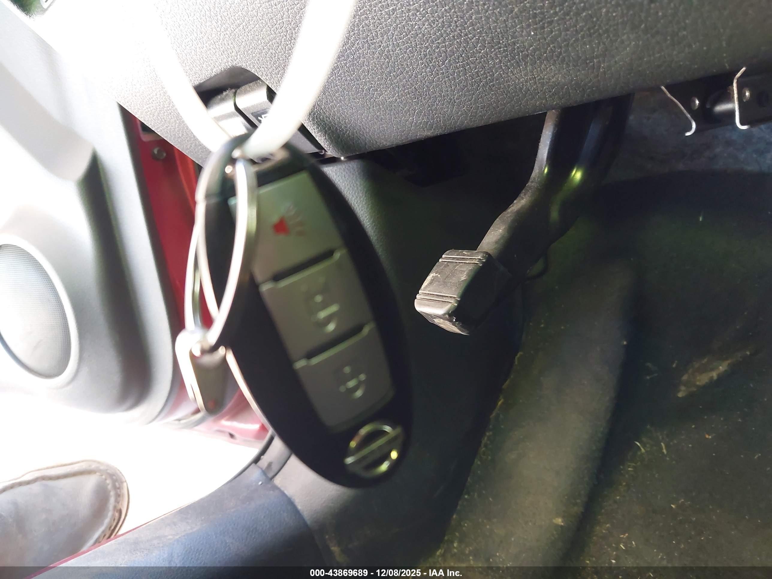 NISSAN ROGUE image 11
