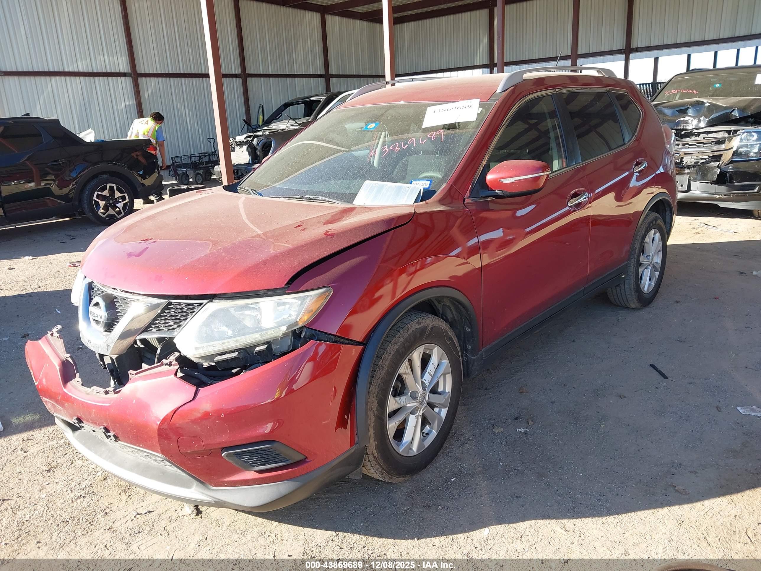 NISSAN ROGUE image 2