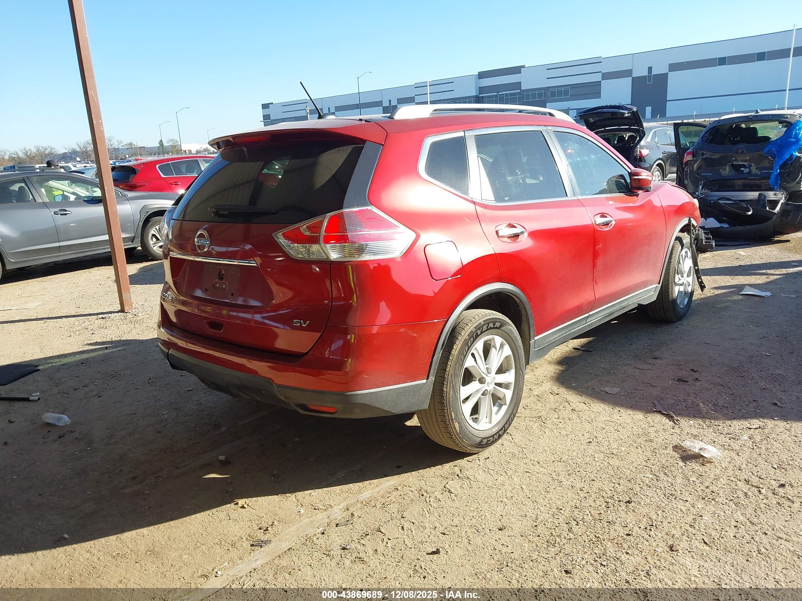 NISSAN ROGUE image 4