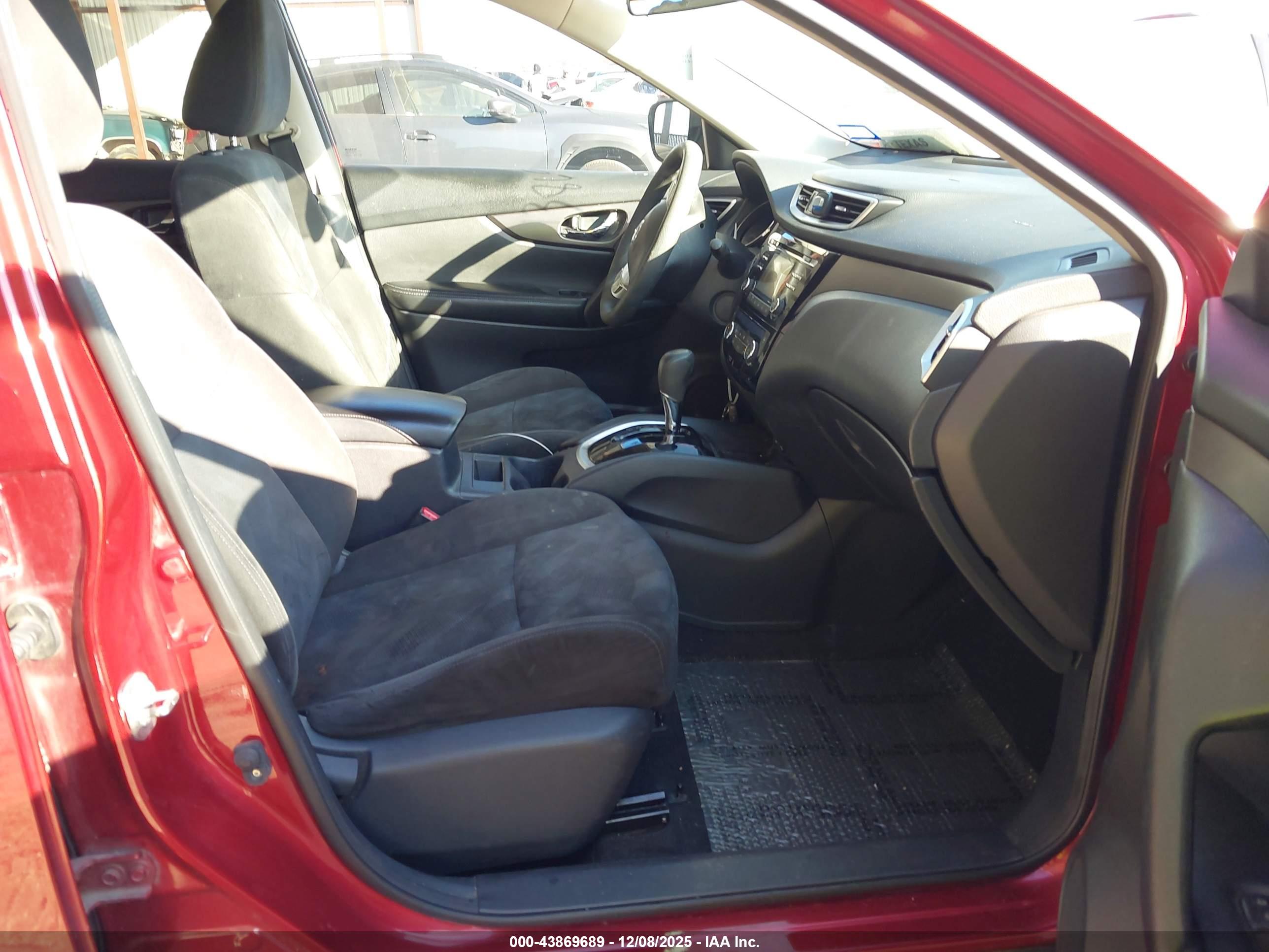 NISSAN ROGUE image 5