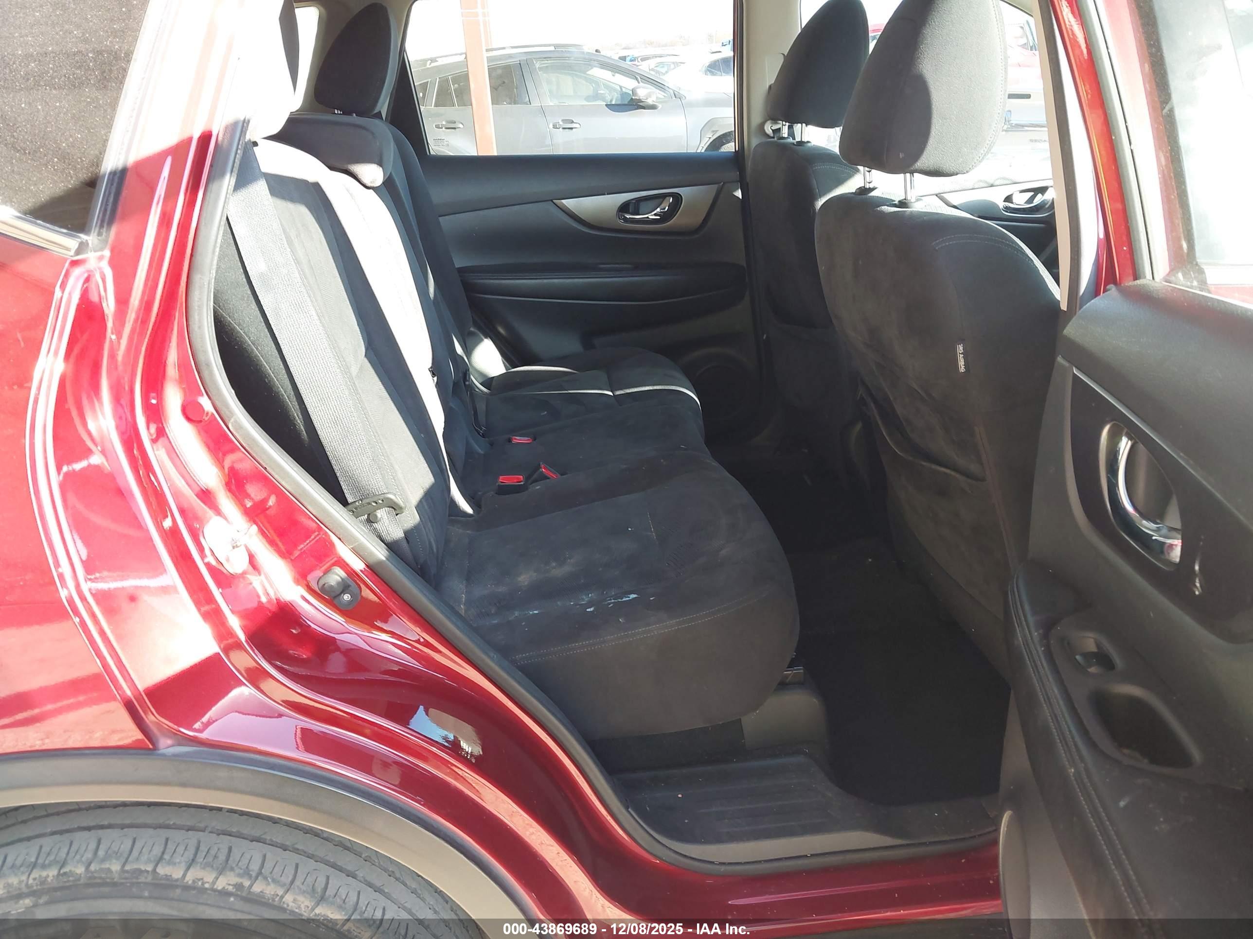 NISSAN ROGUE image 8