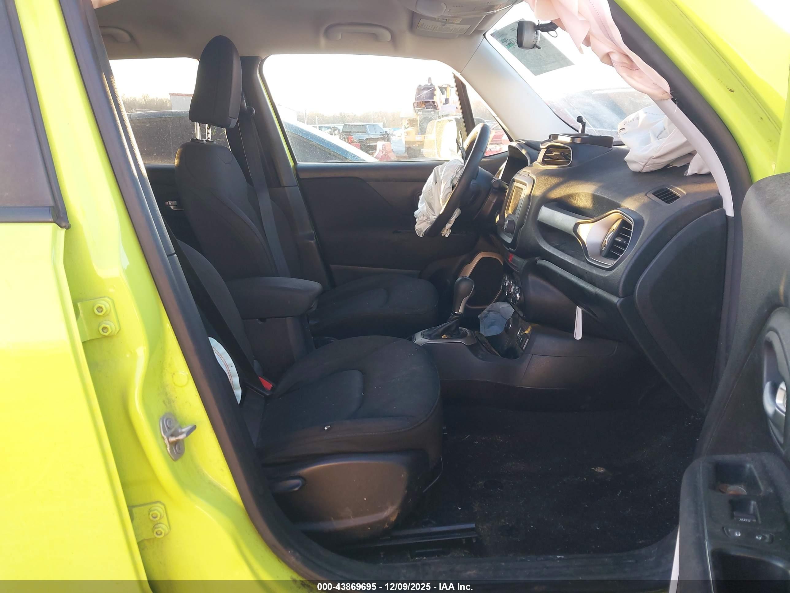 JEEP RENEGADE image 5