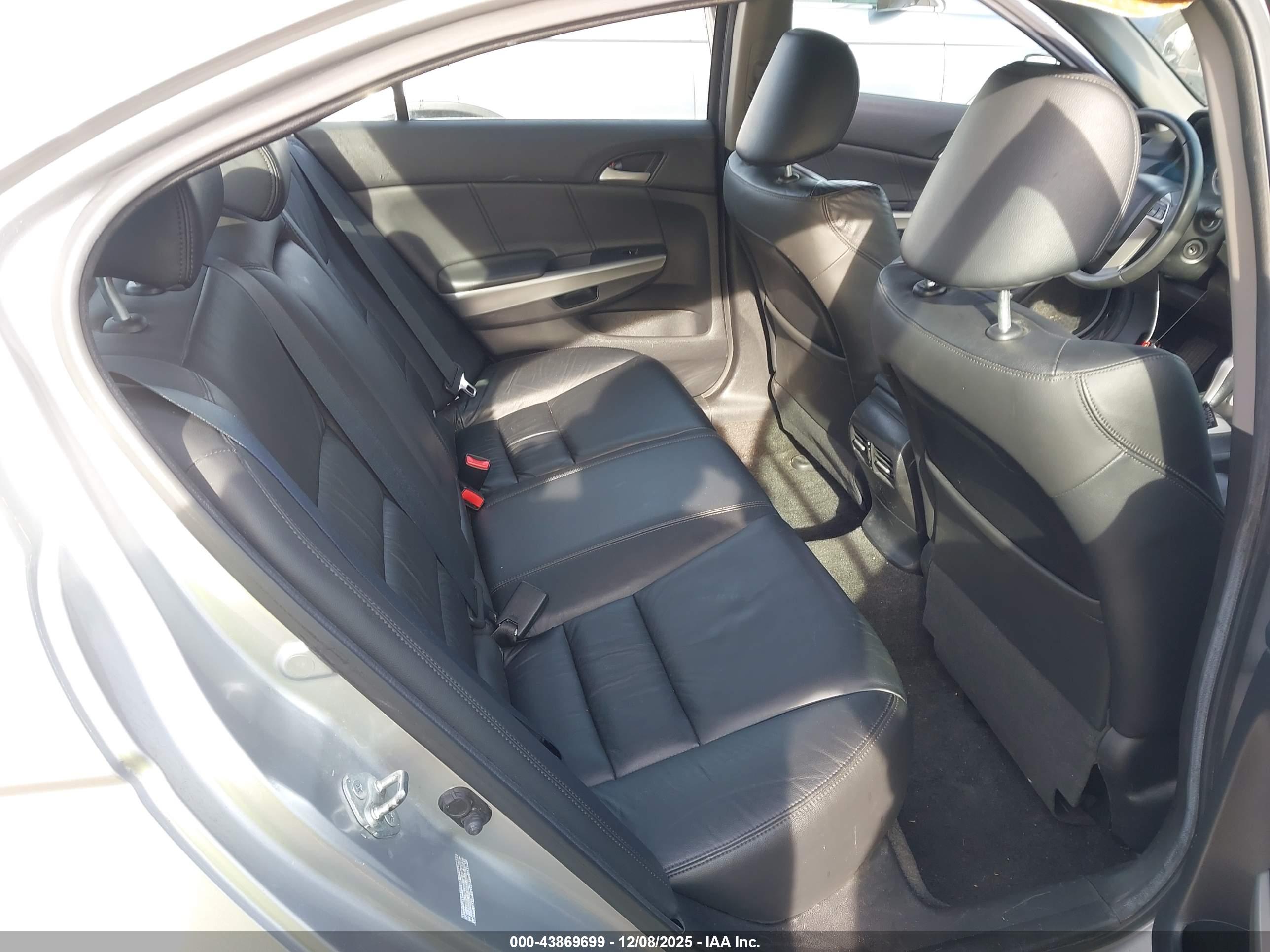 HONDA ACCORD image 8