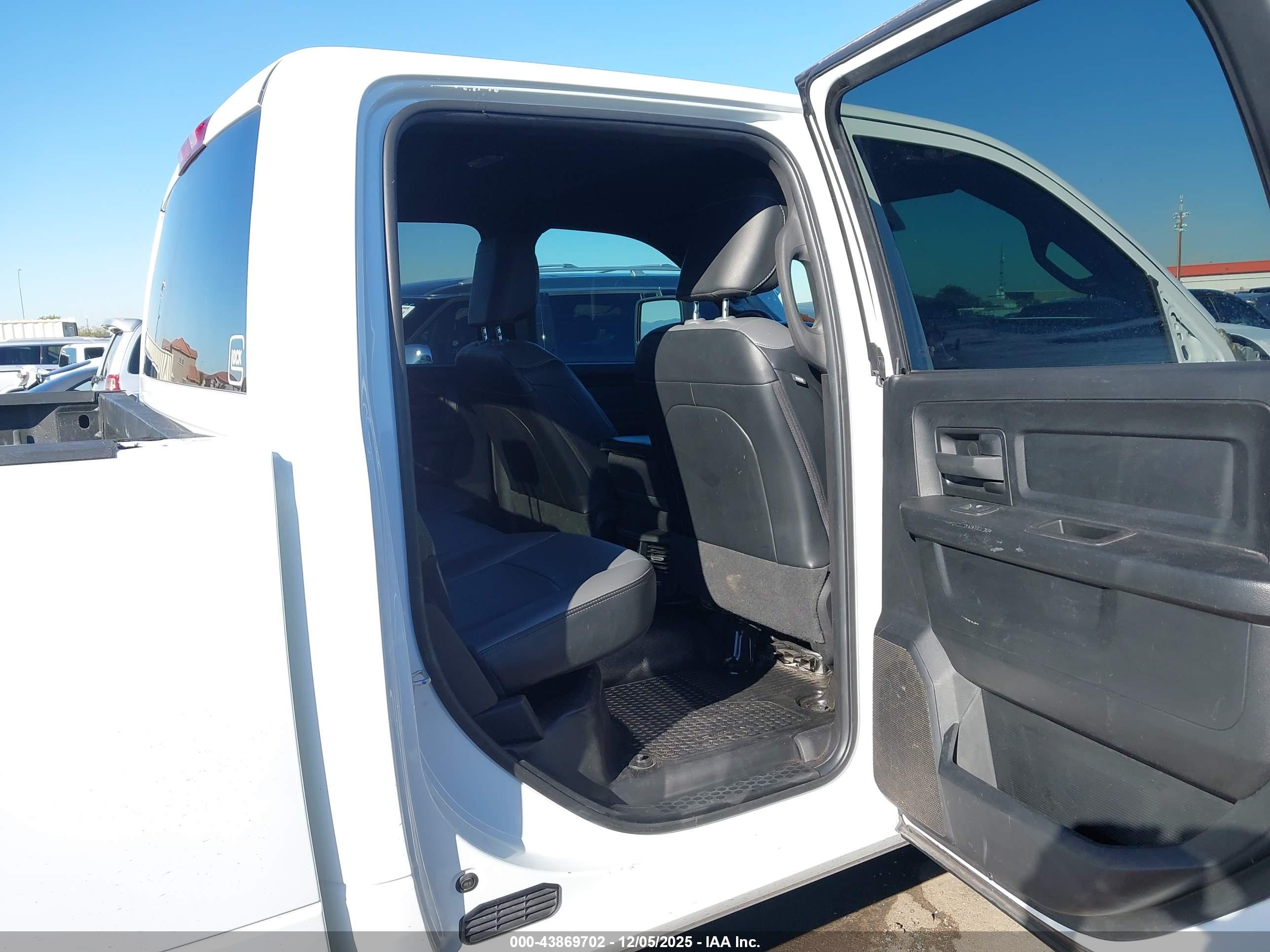 RAM 2500 image 8