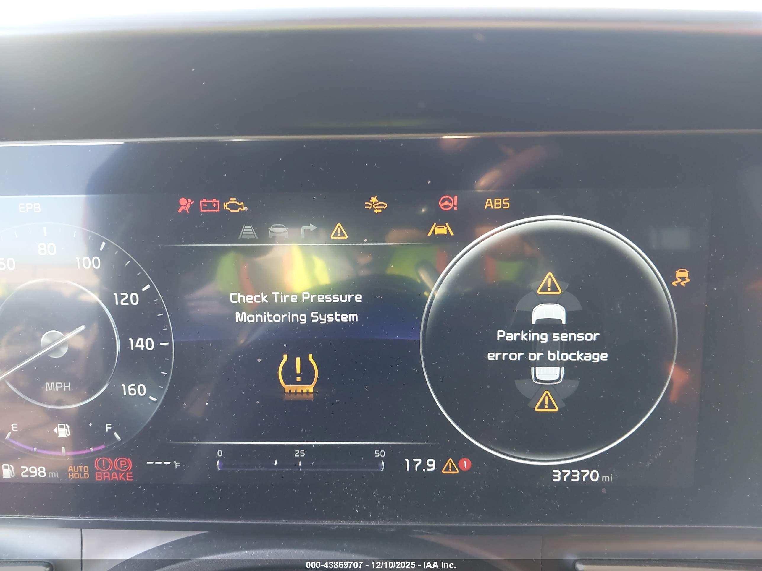 KIA CARNIVAL image 7