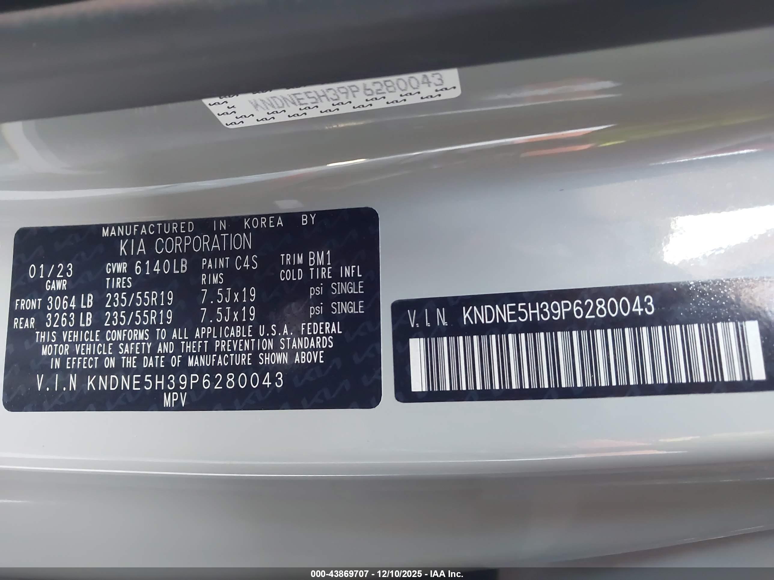 KIA CARNIVAL image 9